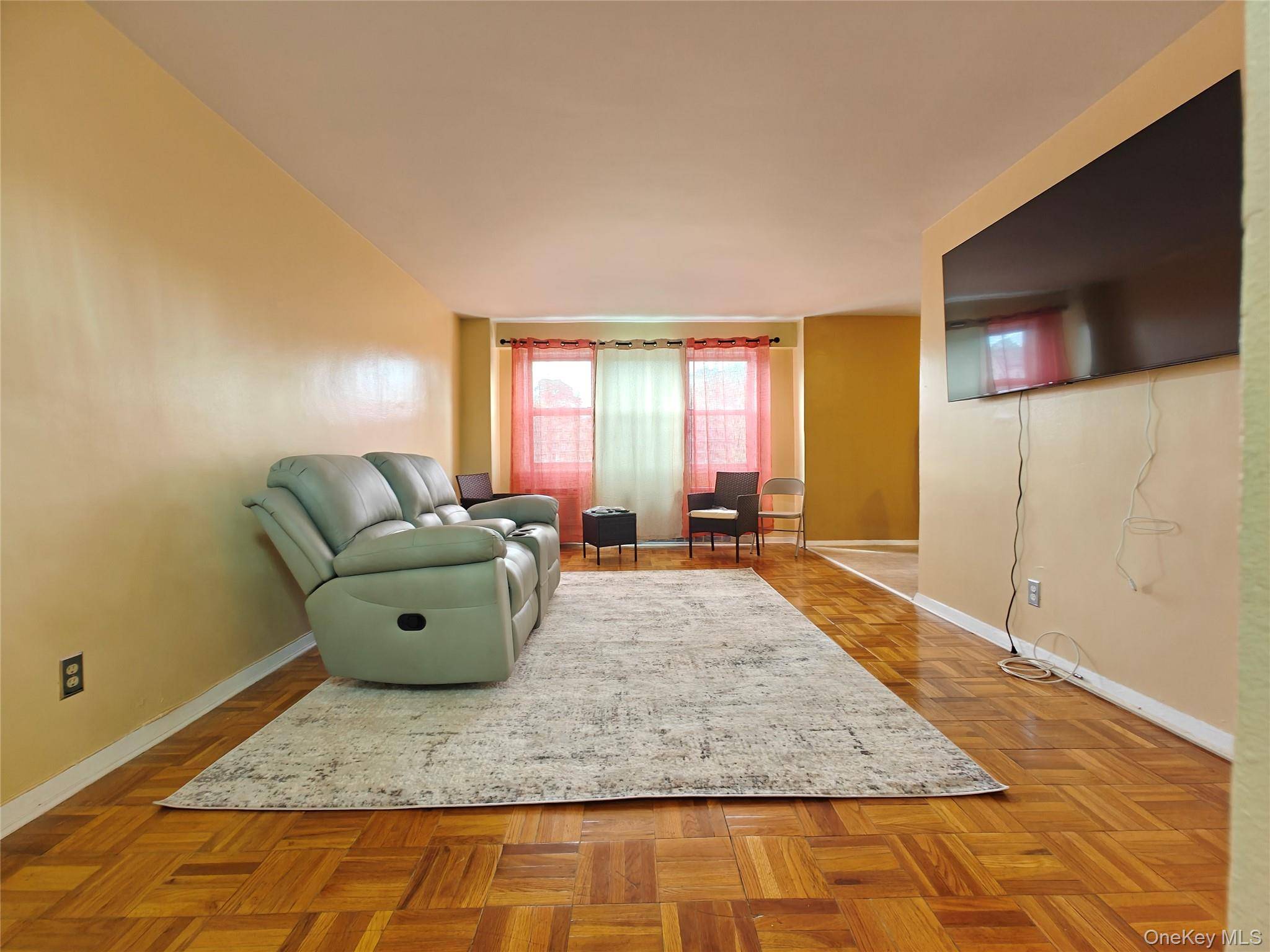 385 McLean AVE #8D, Yonkers, NY 10705