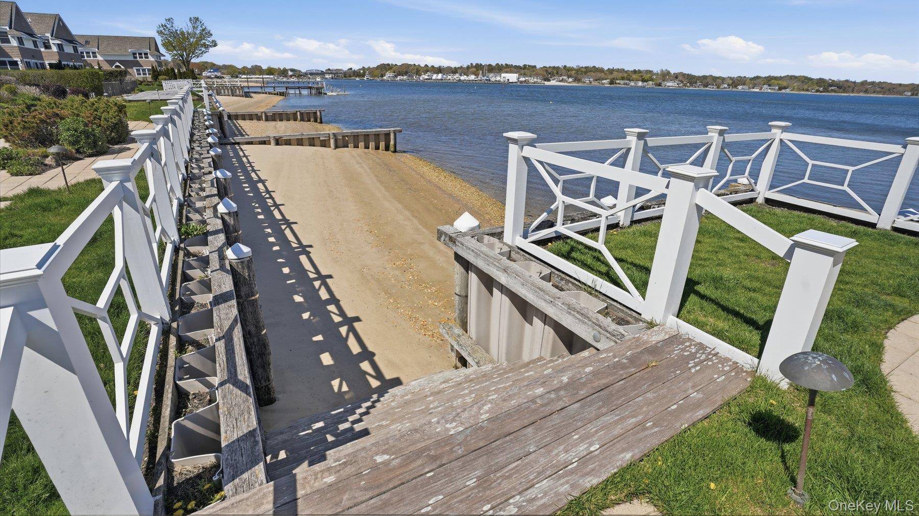 49 Canoe Place RD #416, Hampton Bays, NY 11946