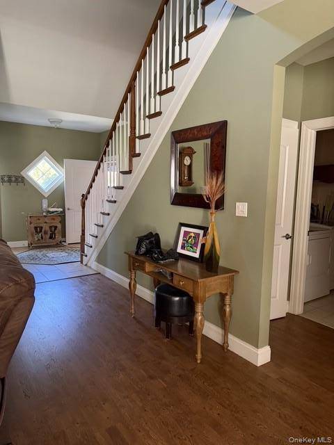 47 Stoneleigh DR, Riverhead, NY 11901