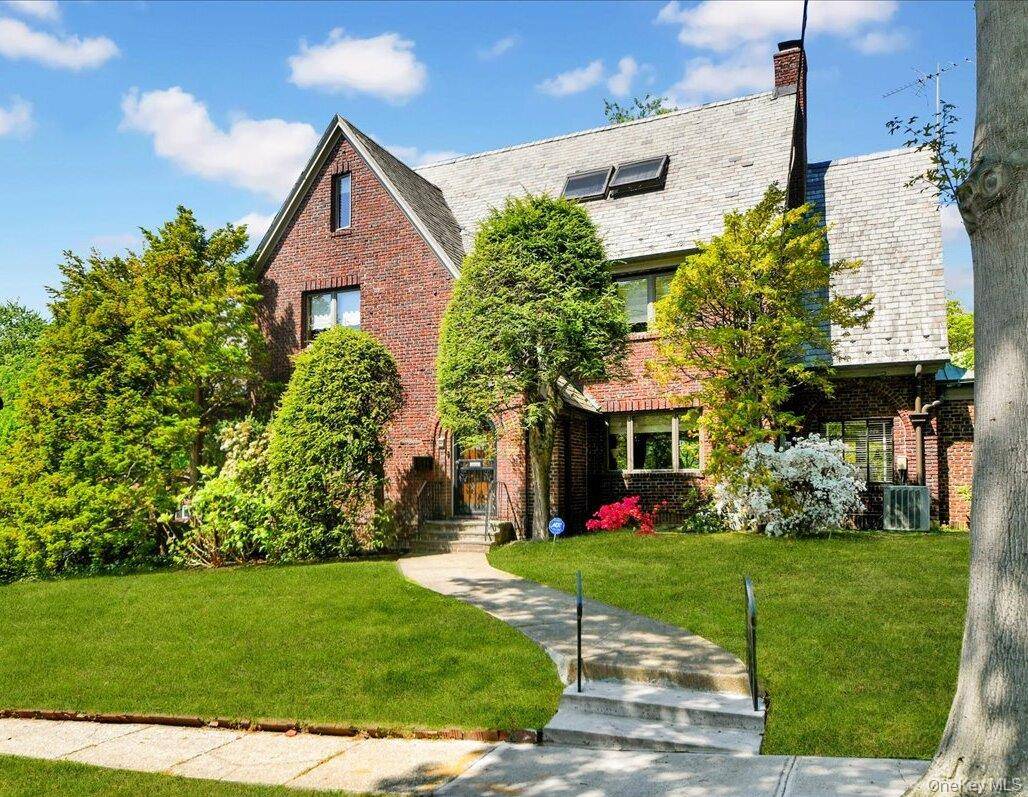 184 Commonwealth AVE, Mount Vernon, NY 10552