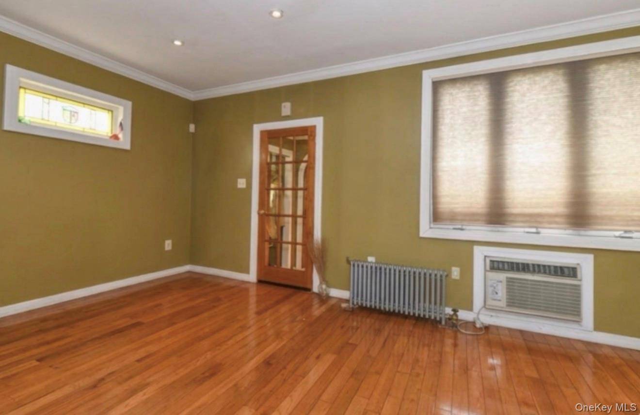 8259 172nd ST, Jamaica Hills, NY 11432