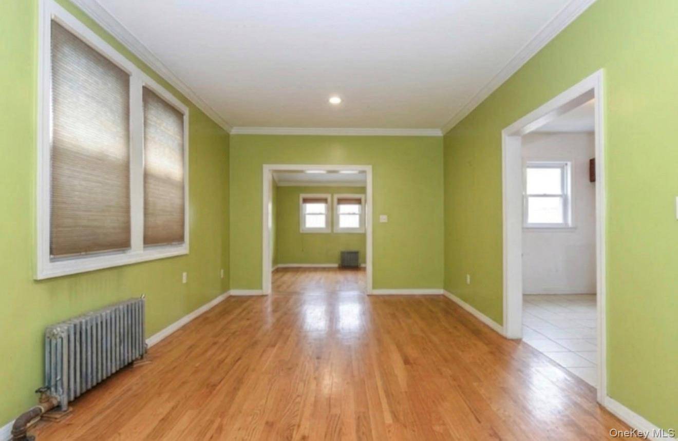 8259 172nd ST, Jamaica Hills, NY 11432