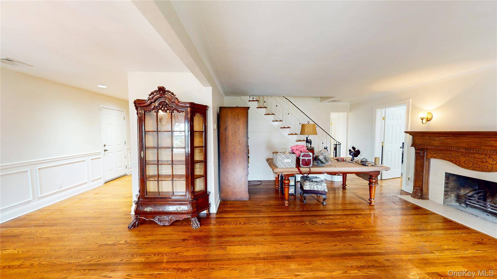 11 E Webster ST, Merrick, NY 11566