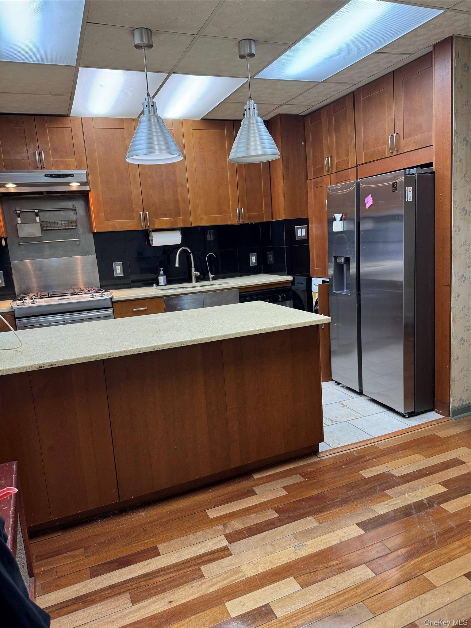 2922 Barnes Avenue #5F, Bronx, NY 10467