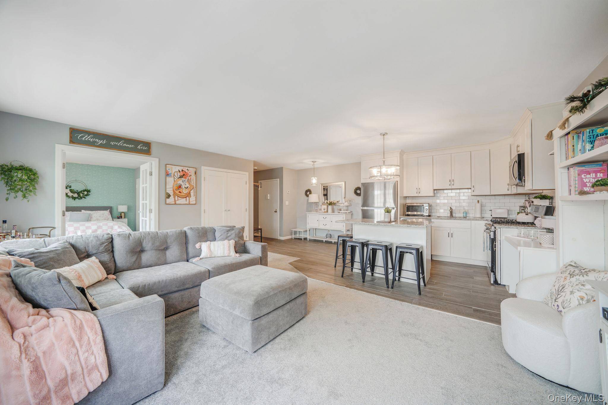 460 Old Town RD #14L, Port Jefferson Station, NY 11776