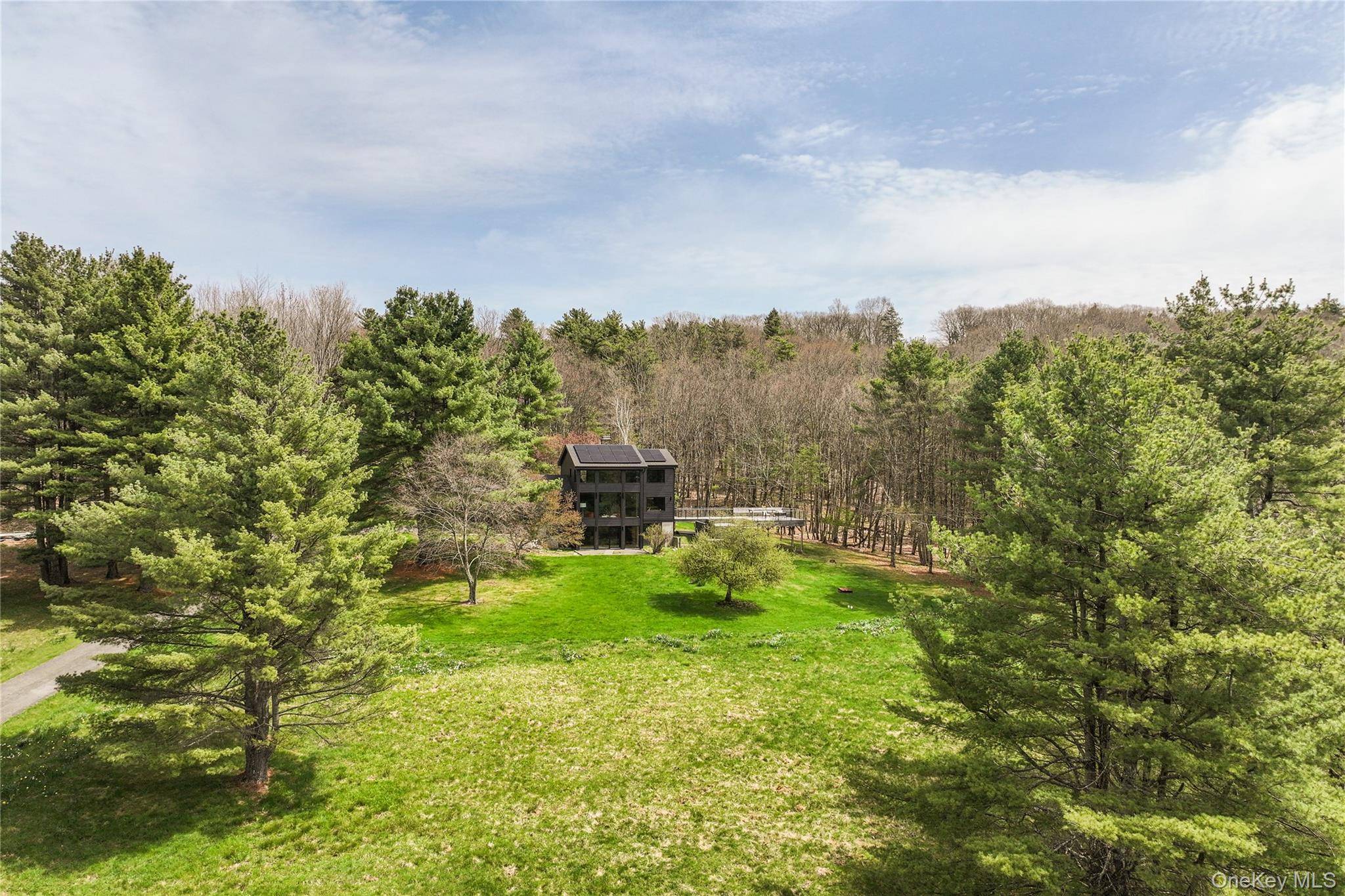 41 Chicory LN, Austerlitz, NY 12017
