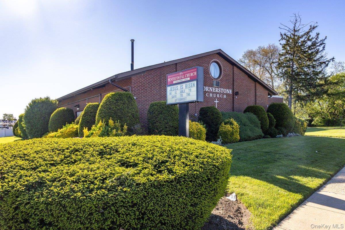 343 Jerusalem AVE, Hicksville, NY 11801