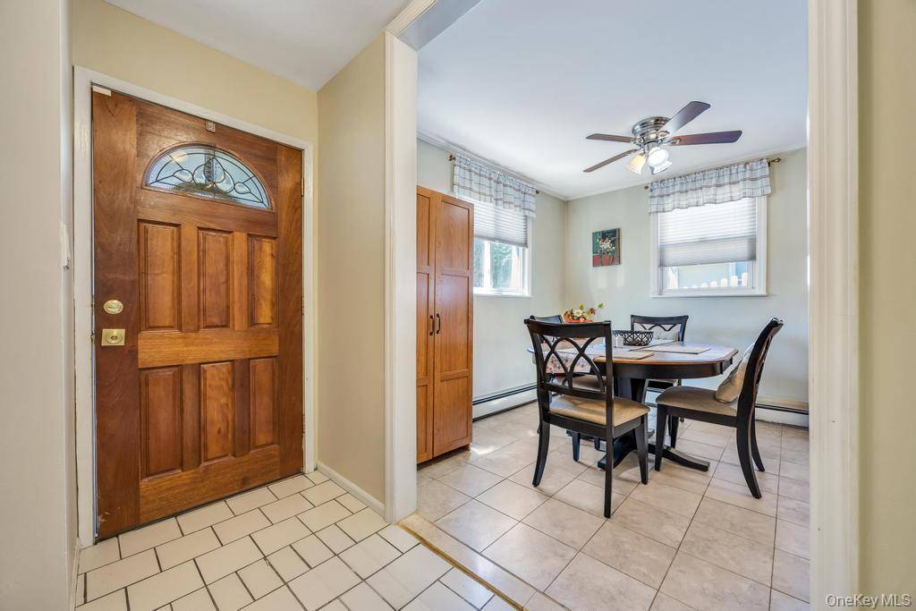 2625 Cypress AVE, East Meadow, NY 11554