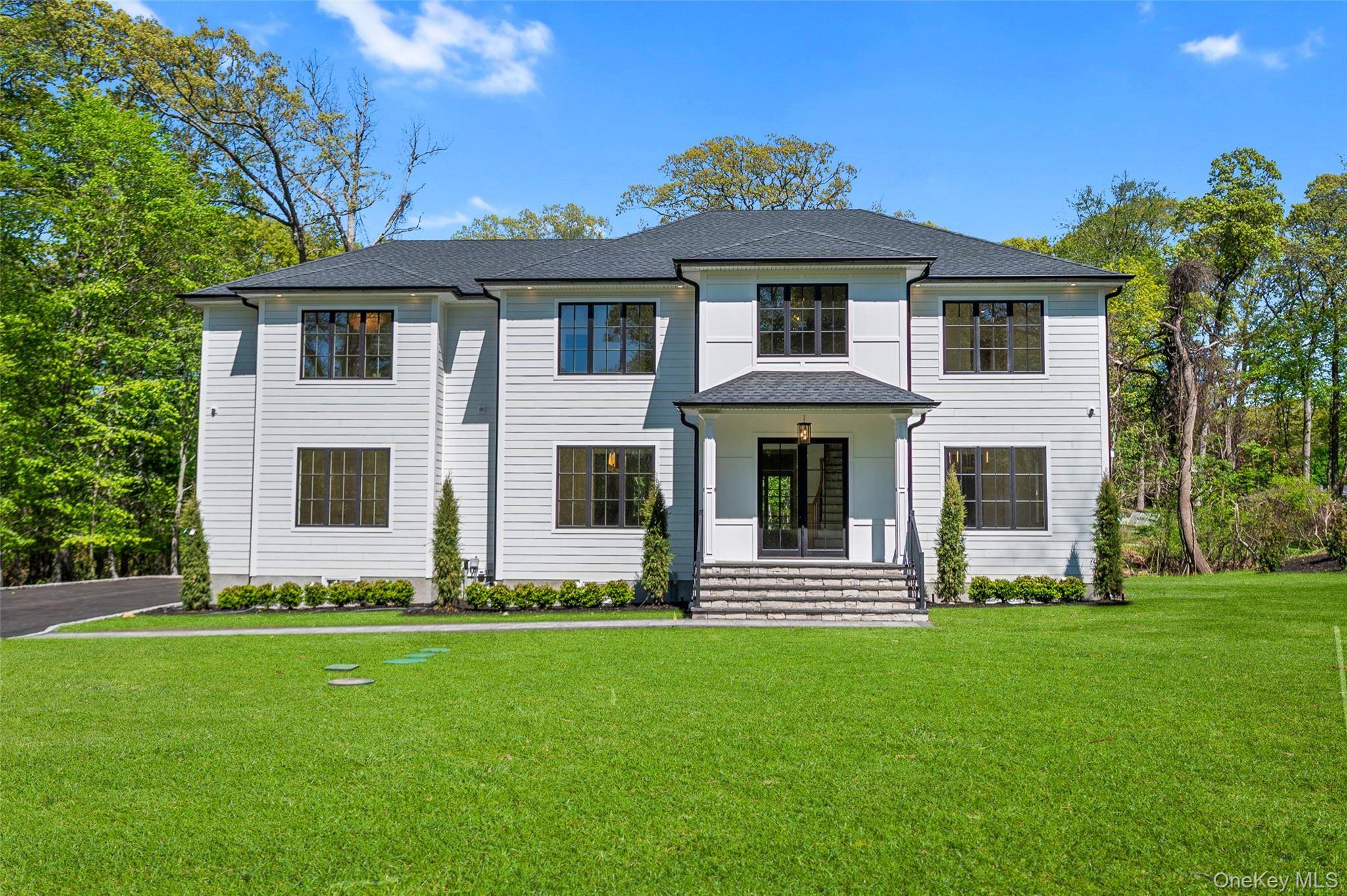9 Wilderness RD, Nissequogue, NY 11780