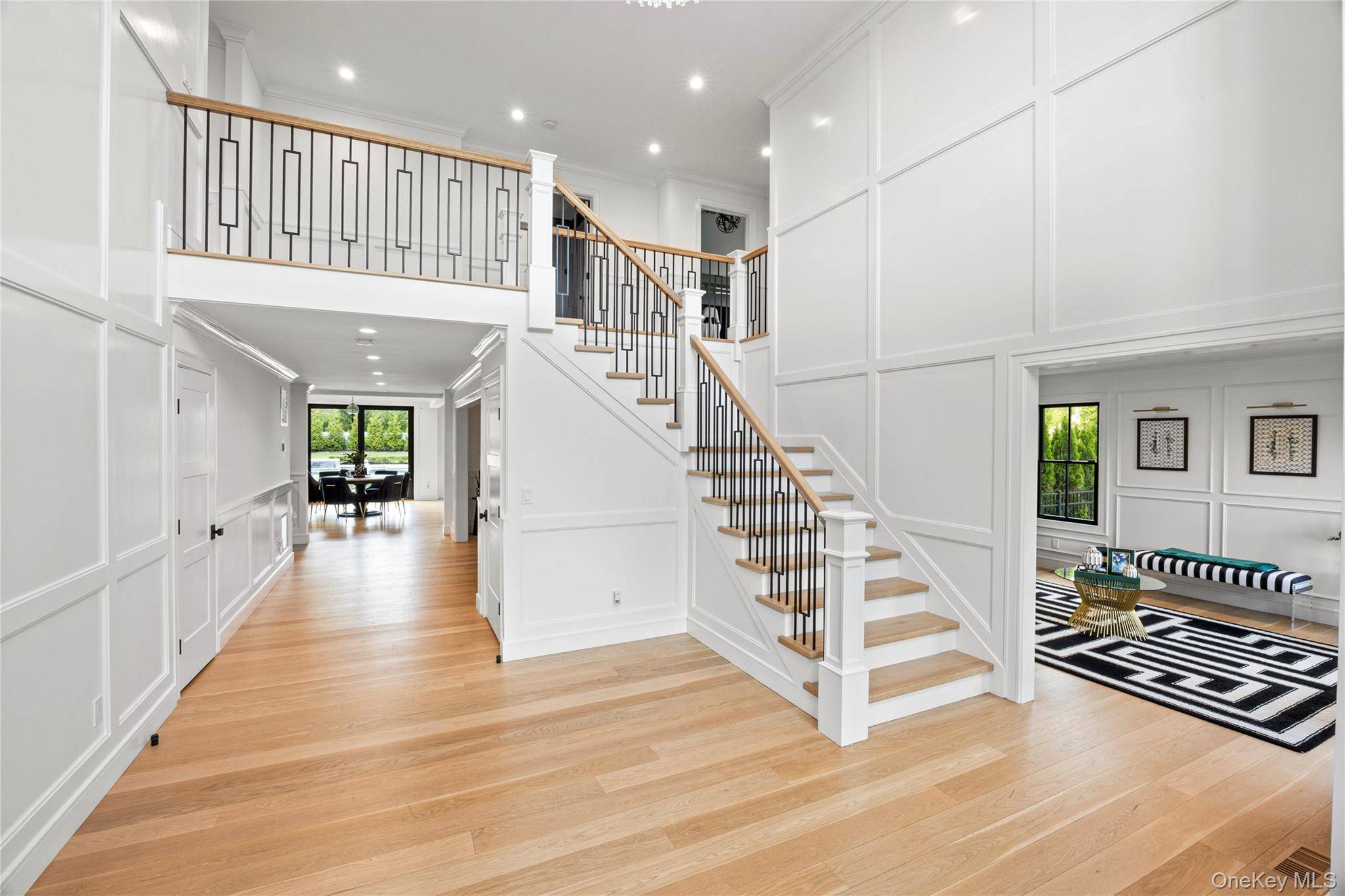 5 Dupont CT, Dix Hills, NY 11746