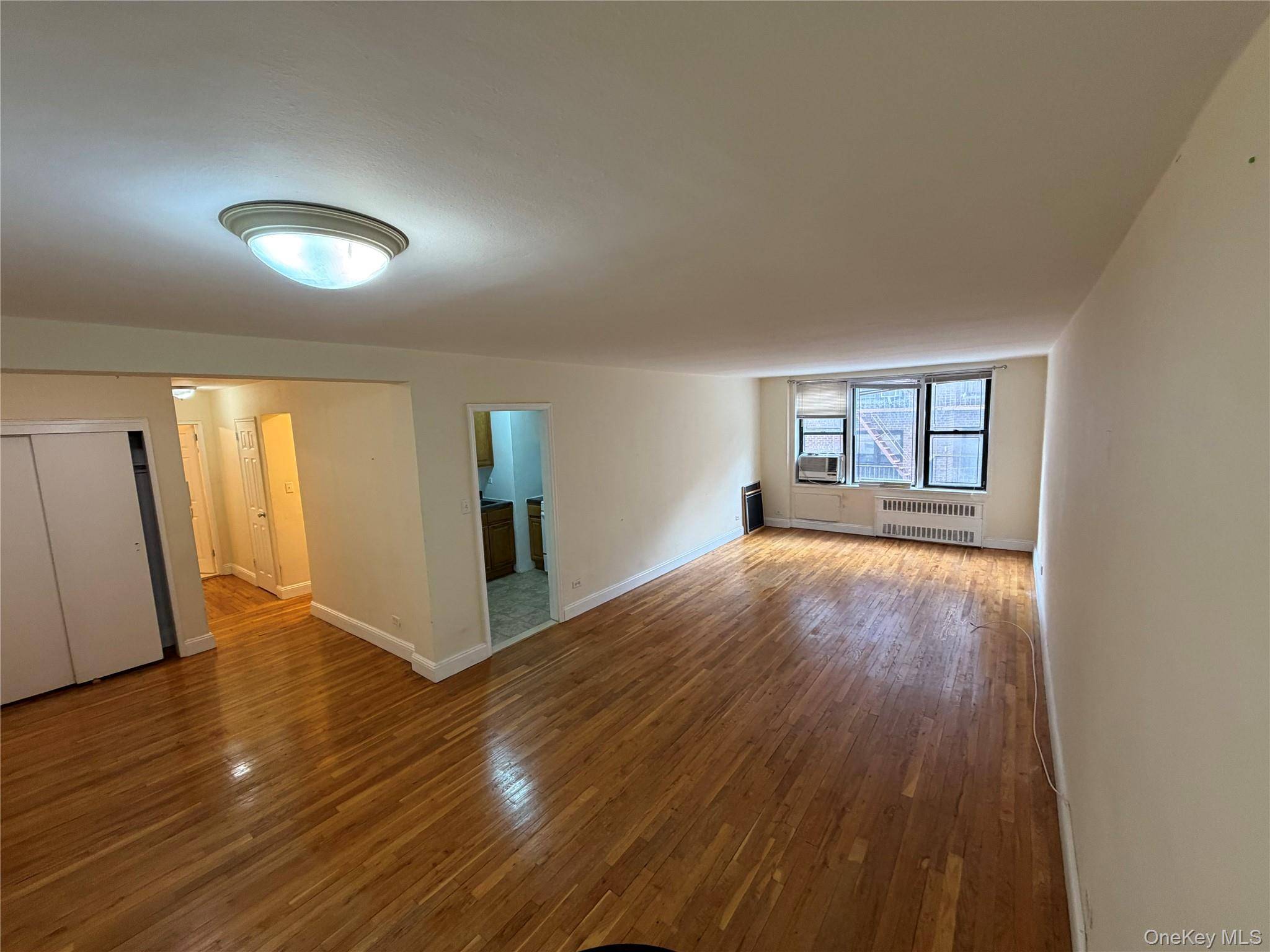 83-30 Vietor AVE #312, Elmhurst, NY 11373