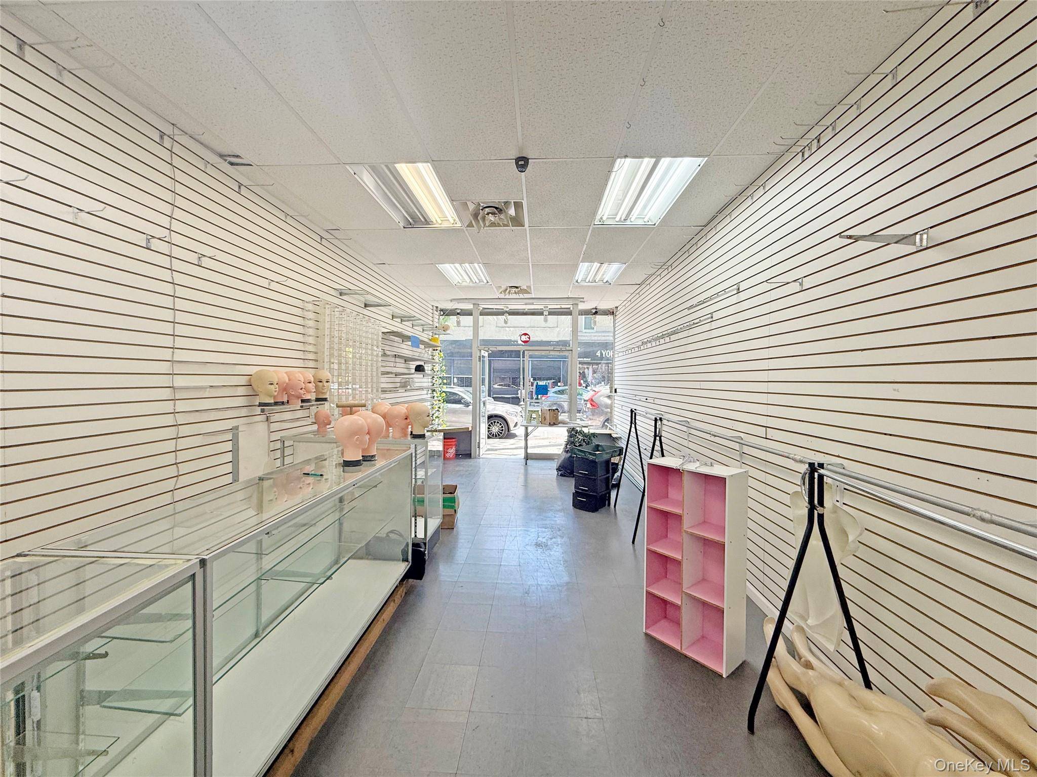 28 S 4th AVE, Mount Vernon, NY 10550