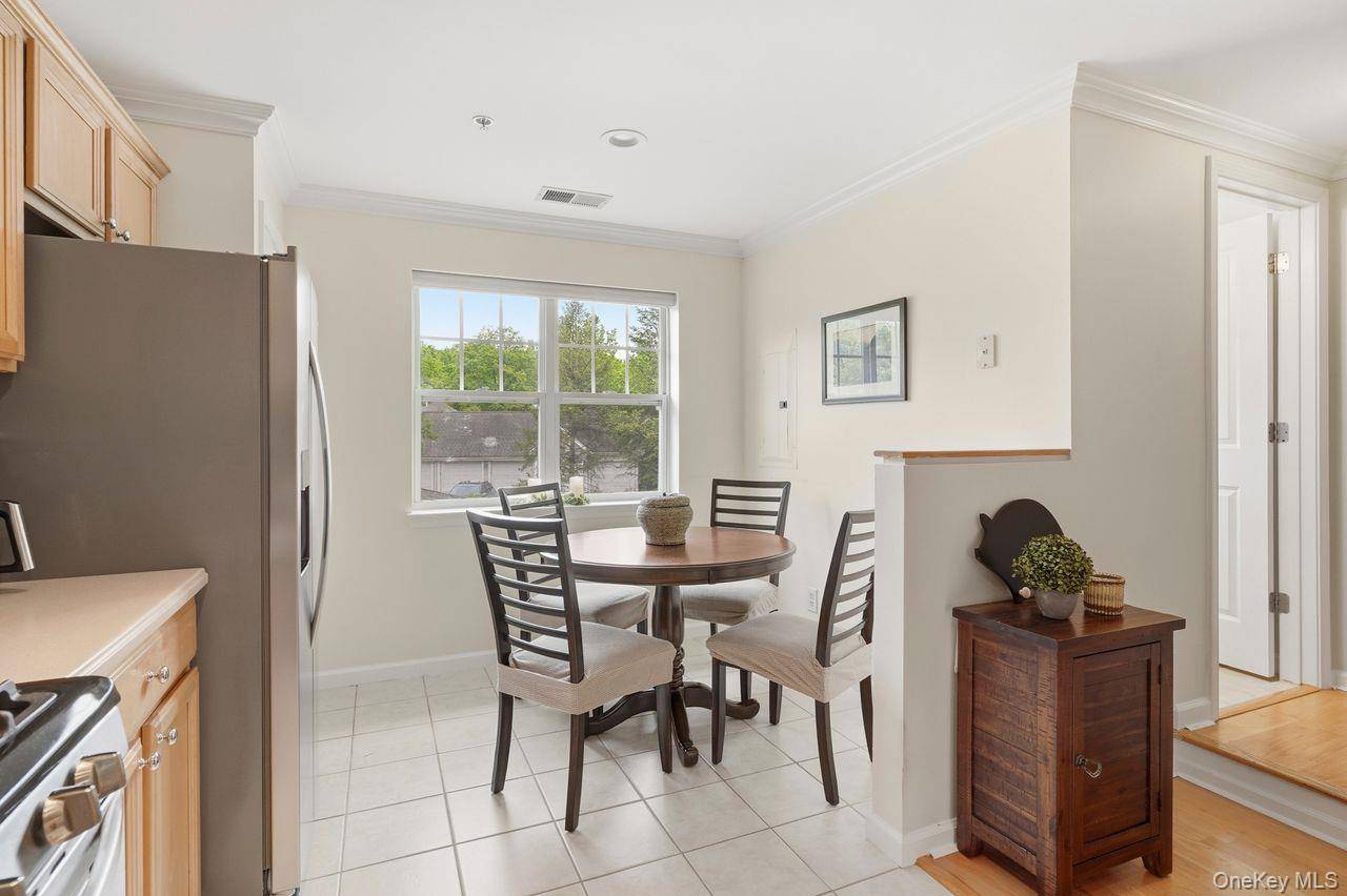 324 Viewpoint TER, Peekskill, NY 10566