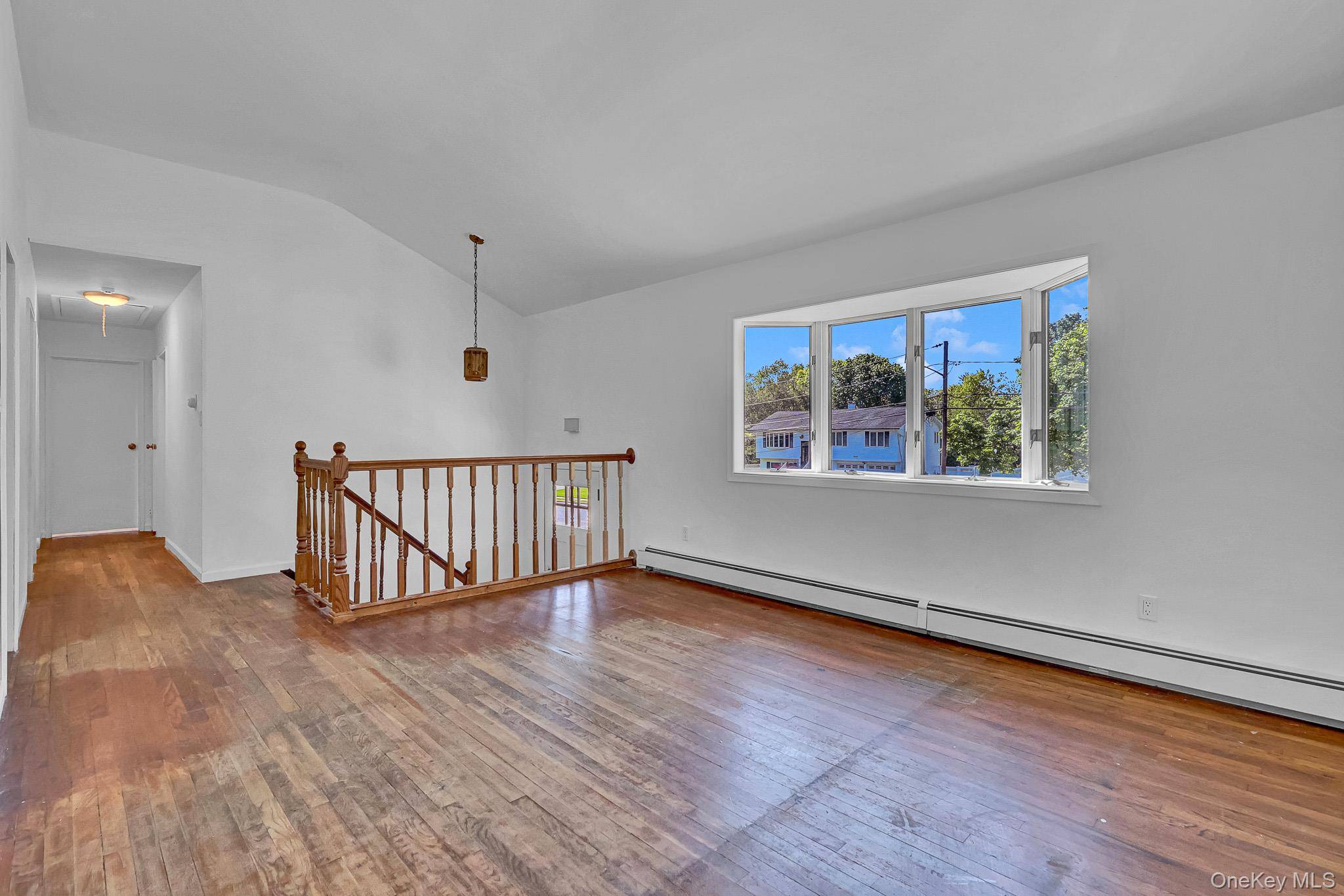 335 Babylon ST, Islip Terrace, NY 11752