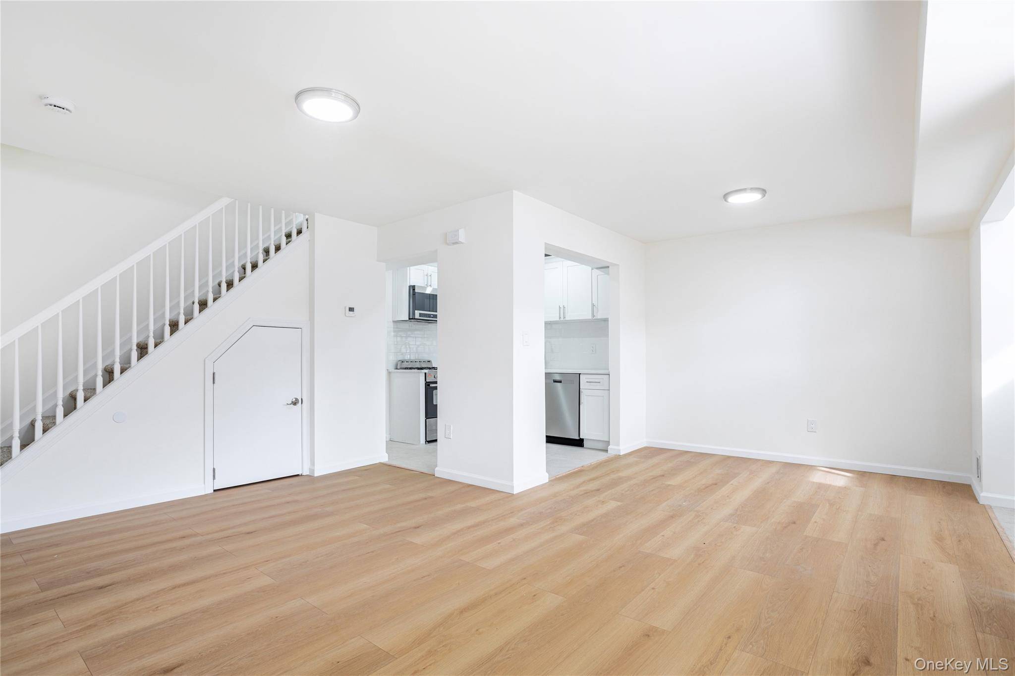 33 Marc ST, Staten Island, NY 10314