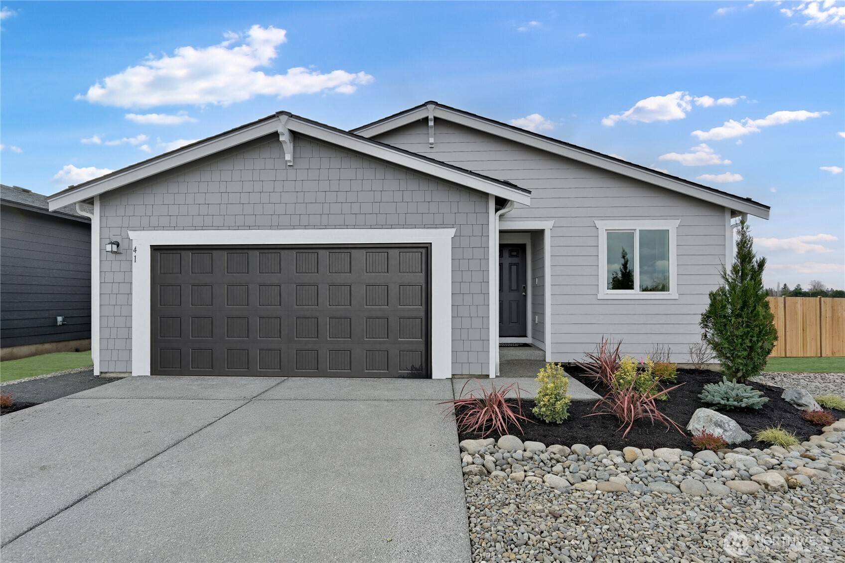32 Moonshadow LN, Carlsborg, WA 98324