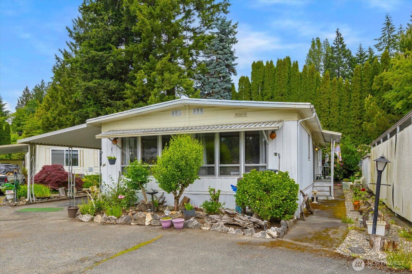 5220 176th ST SW #55, Lynnwood, WA 98037
