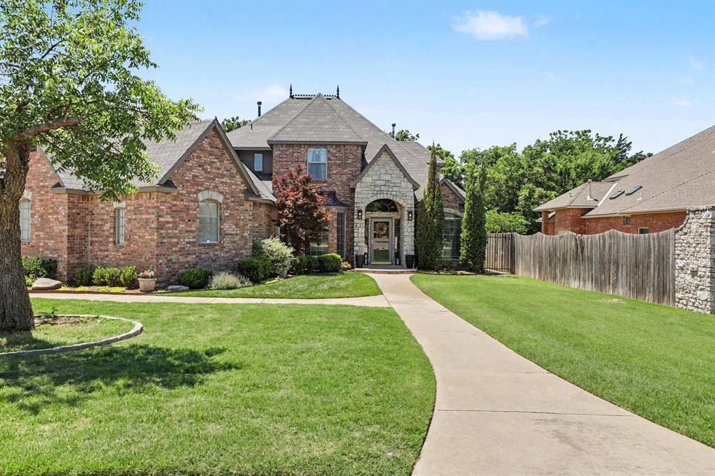 604 Winding Creek RD, Yukon, OK 73099