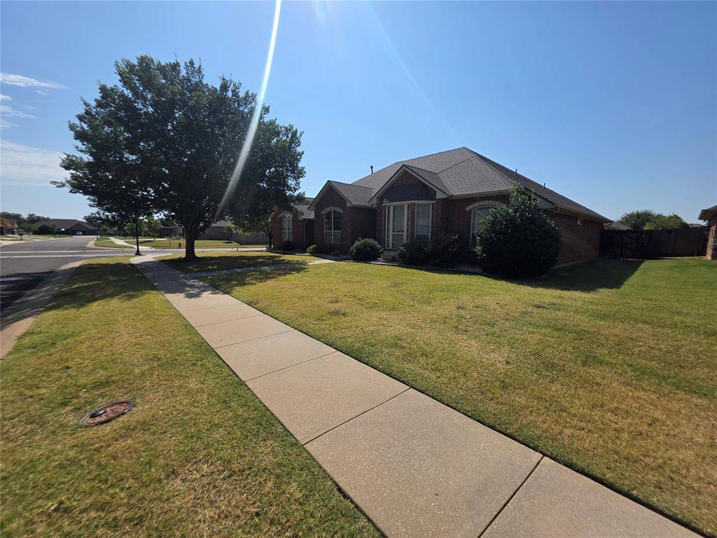 2416 Birmingham DR, Norman, OK 73071