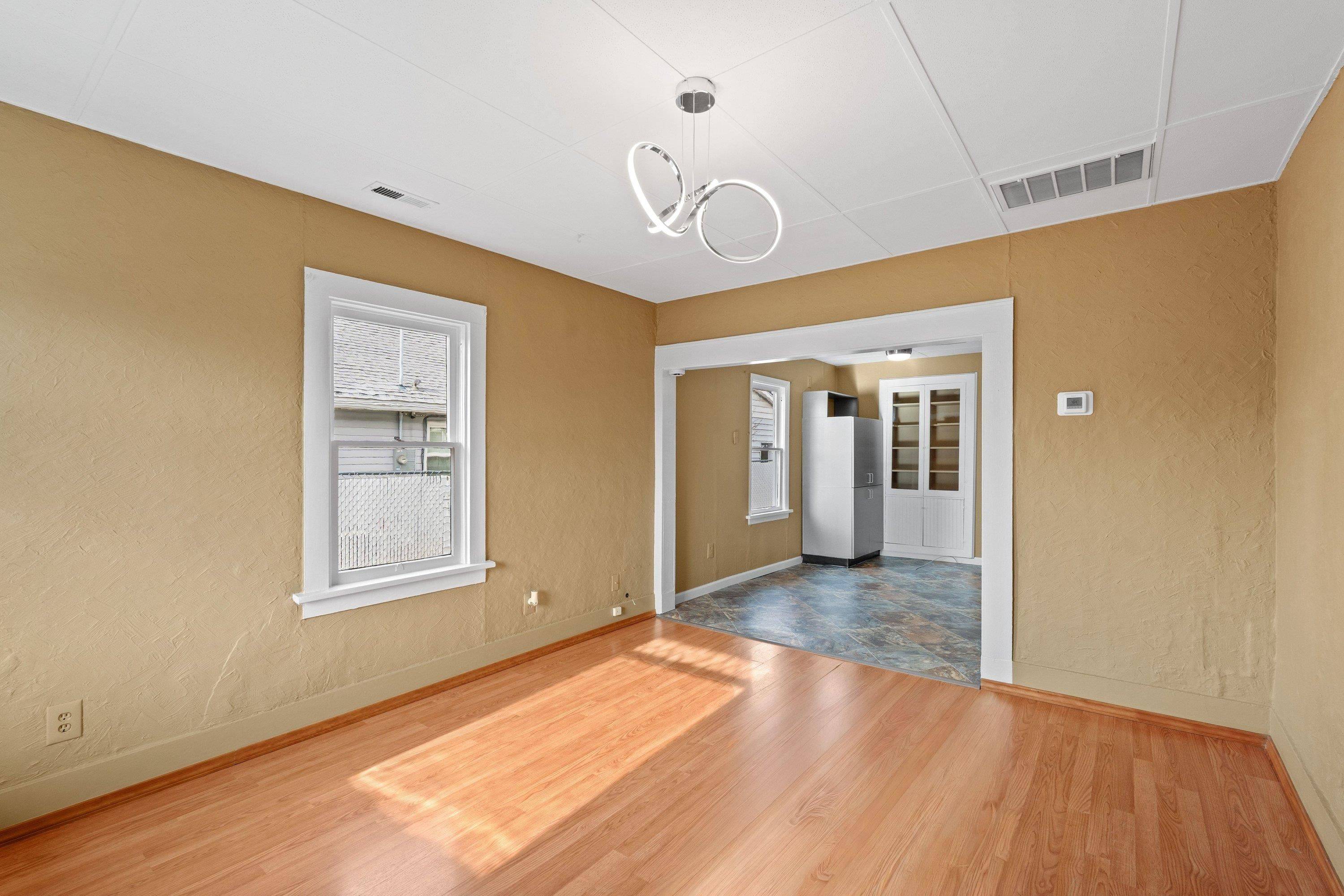 917 E Longfellow Ave, Spokane, WA 99207
