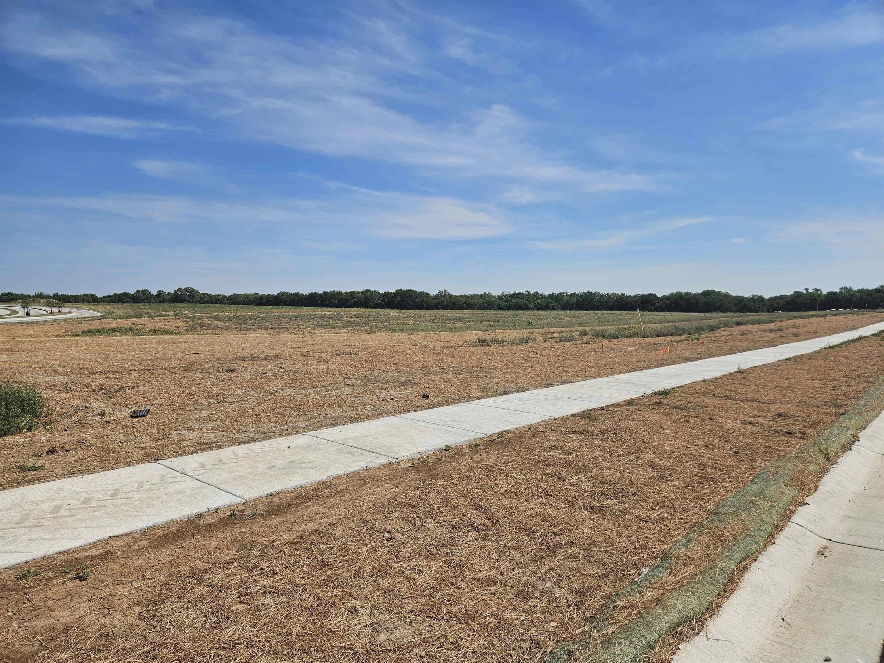 1634 E Hiddenfalls St, Andover, KS 67002