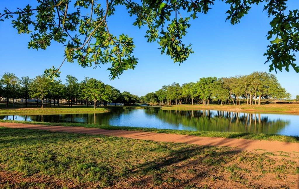 514 Interlaken ST, Fredericksburg, TX 78624