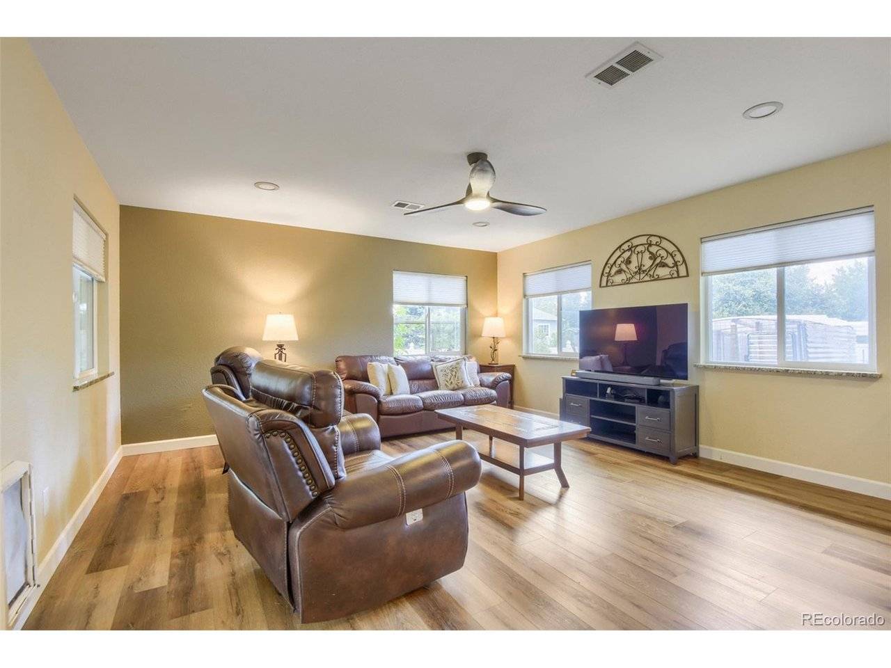 1547 S Uvalda, Aurora, CO 80012