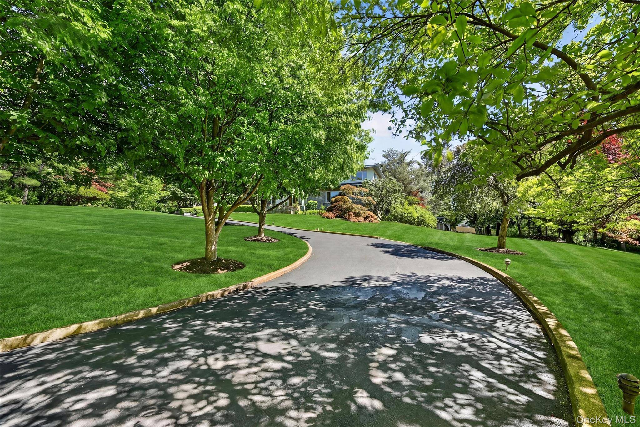 20 Moriah LN, Montebello, NY 10901