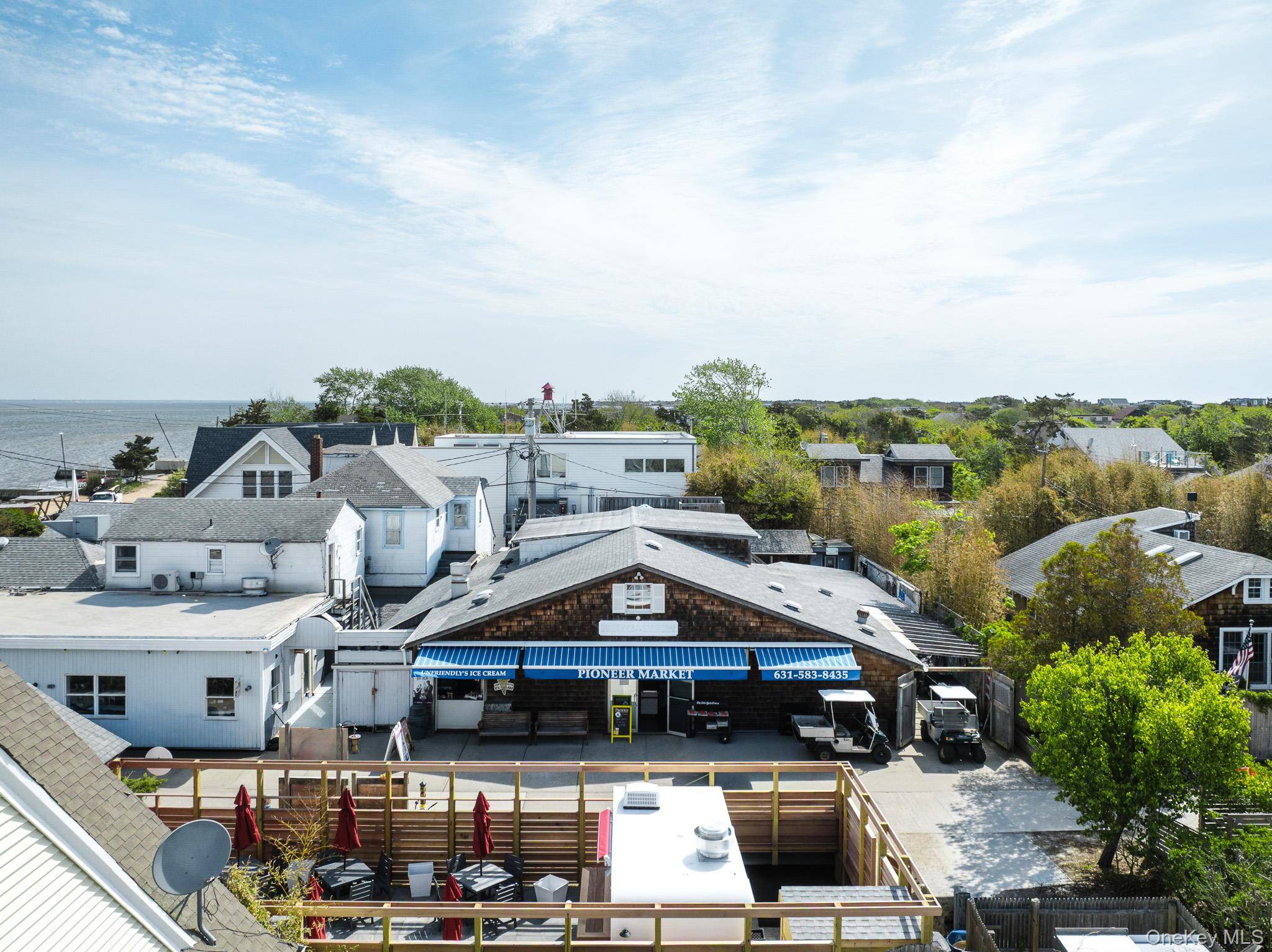 21 Broadway, Fair Harbor, NY 11706