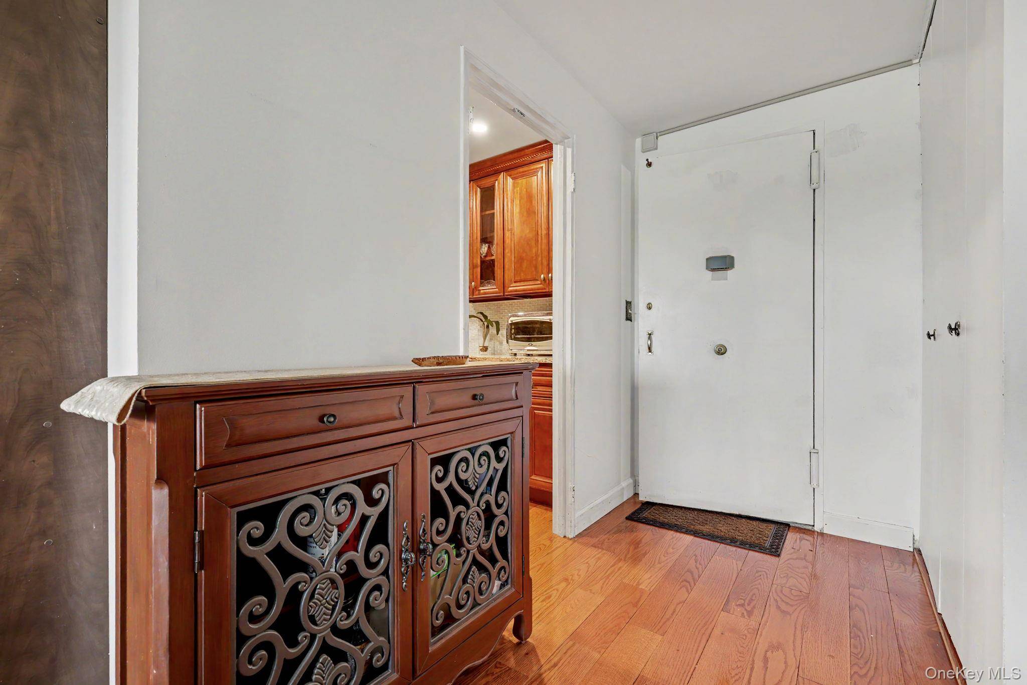 500 High Point DR #810, Hartsdale, NY 10530