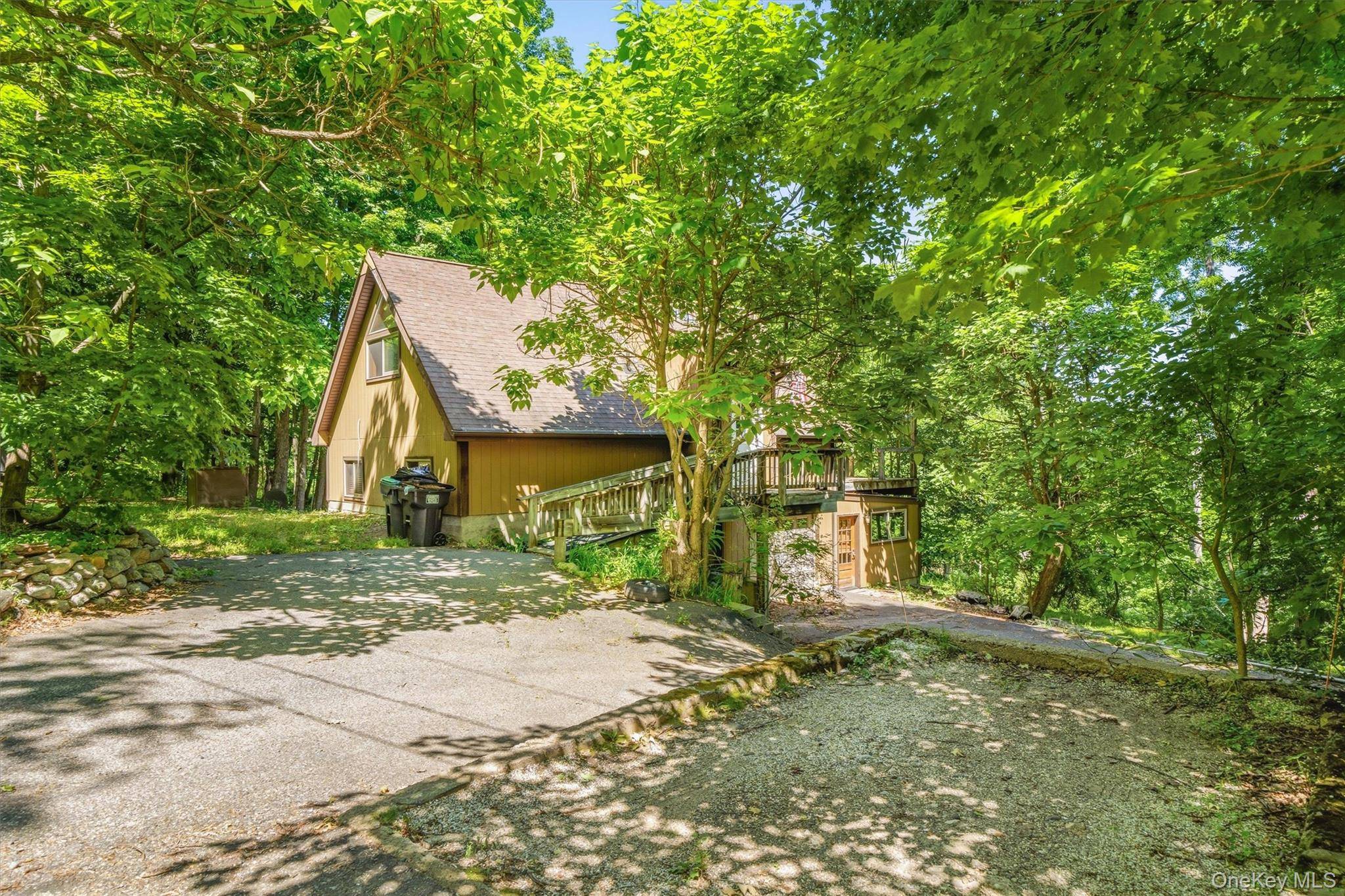 65 Old Turnpike RD, Bloomingburg, NY 12721