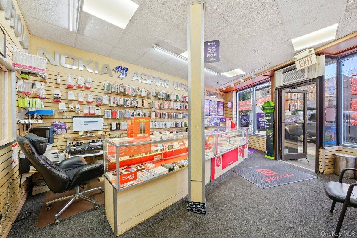 975 McLean AVE, Yonkers, NY 10704