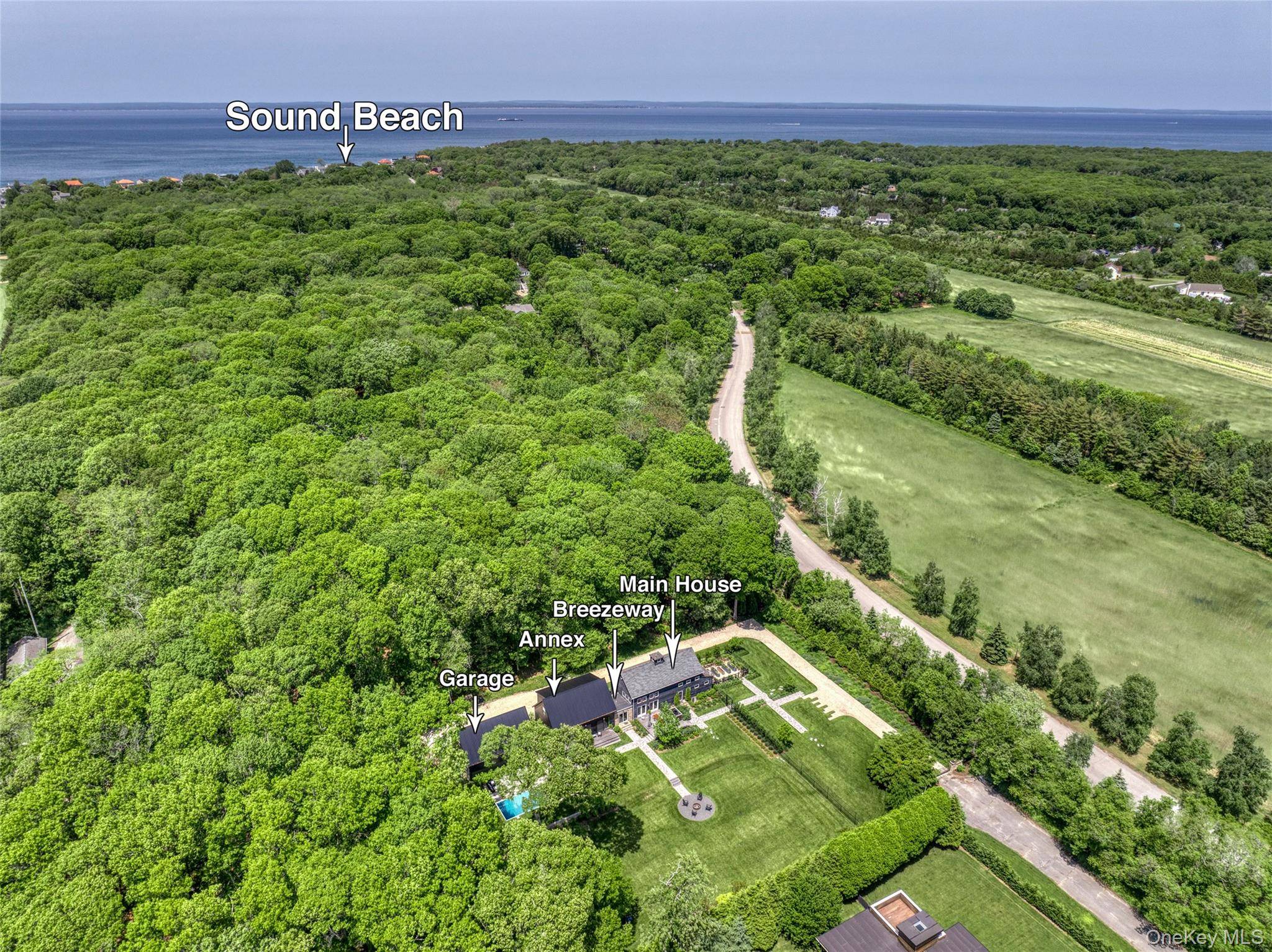 745 Golfview CT, East Marion, NY 11939