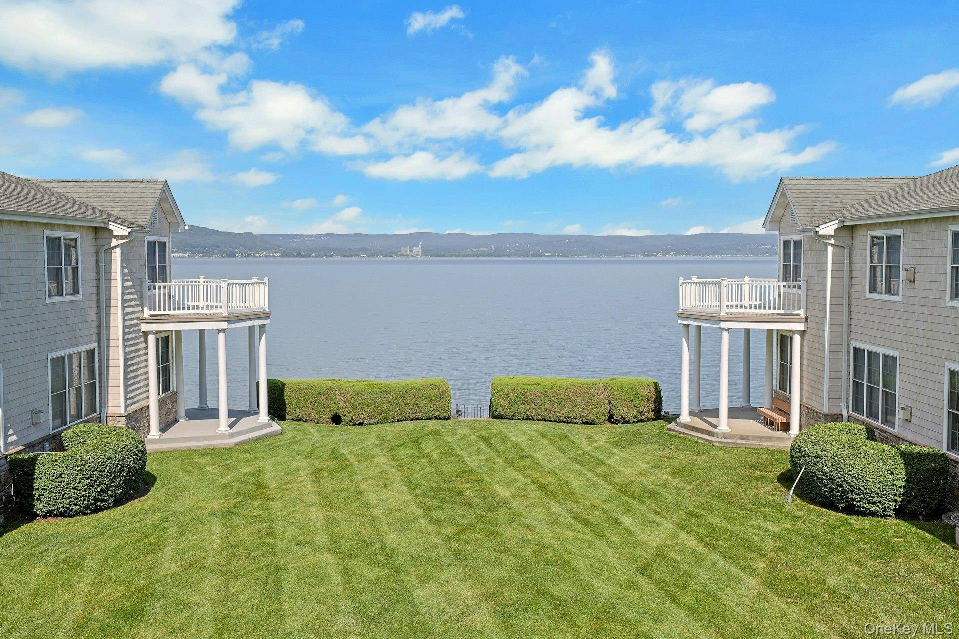 806 Half Moon Bay DR, Croton-on-hudson, NY 10520
