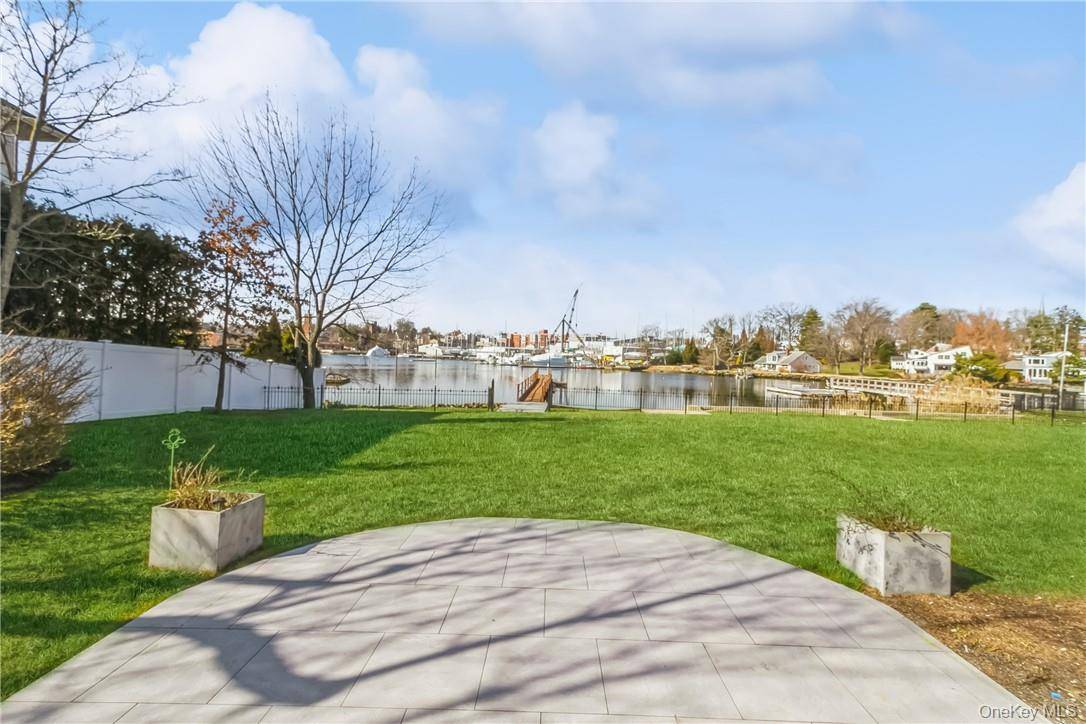 632 Shore Acres DR, Mamaroneck, NY 10543