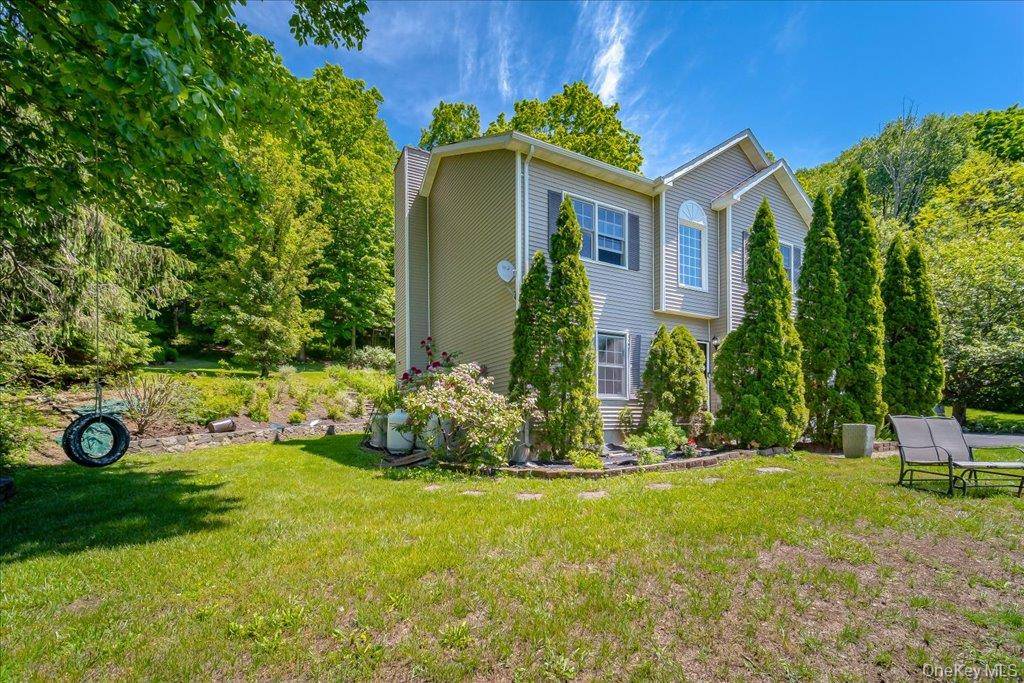 104 Wiccopee RD, Putnam Valley, NY 10579