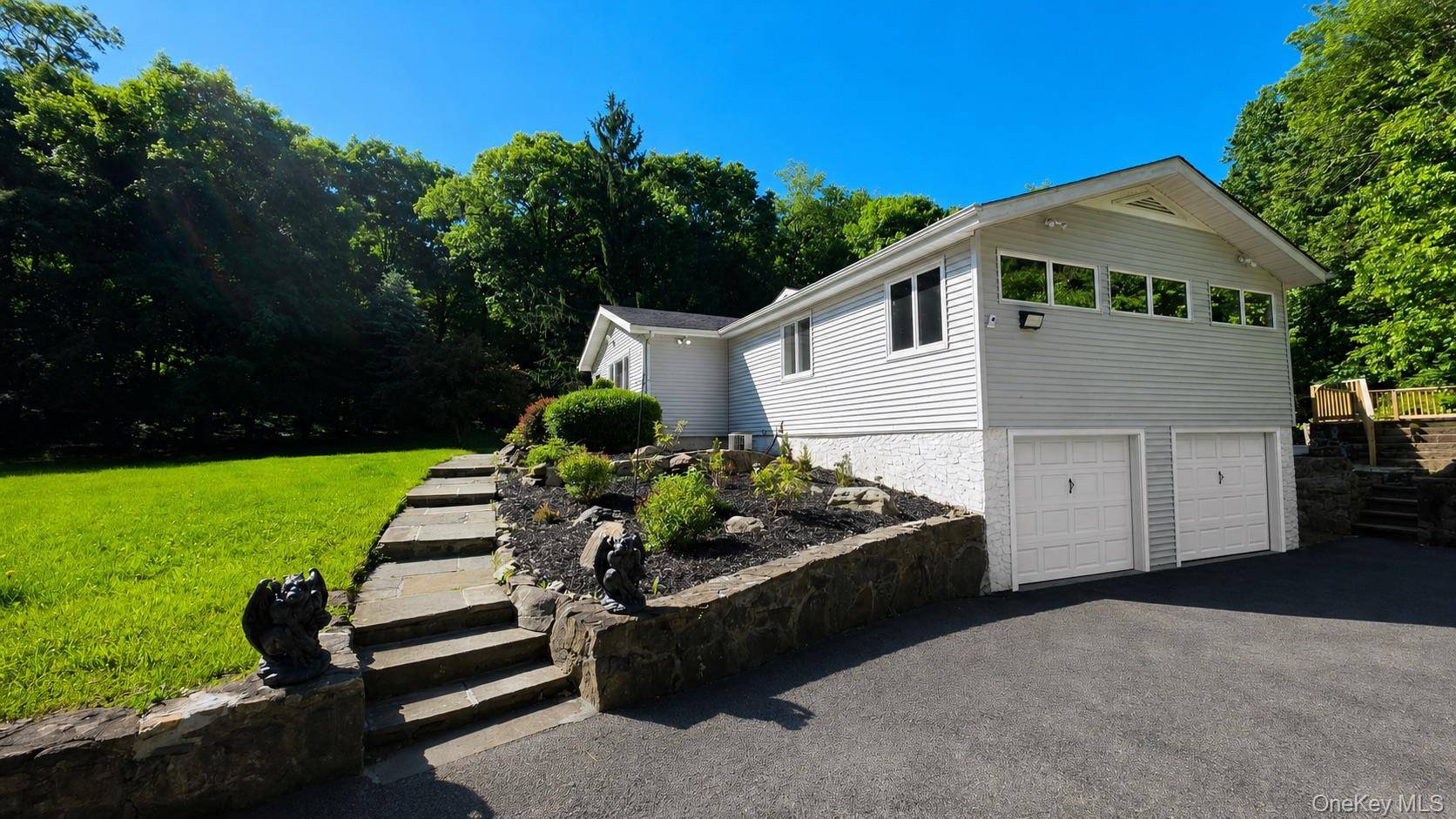 54 Allapartus RD, Ossining, NY 10562