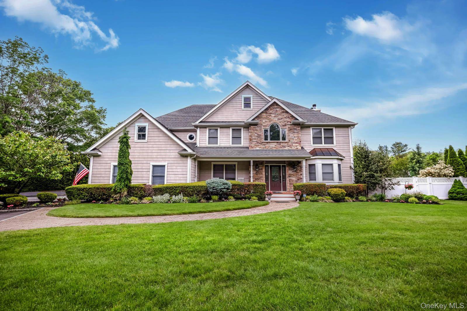 154A Stony Hollow RD, Greenlawn, NY 11740