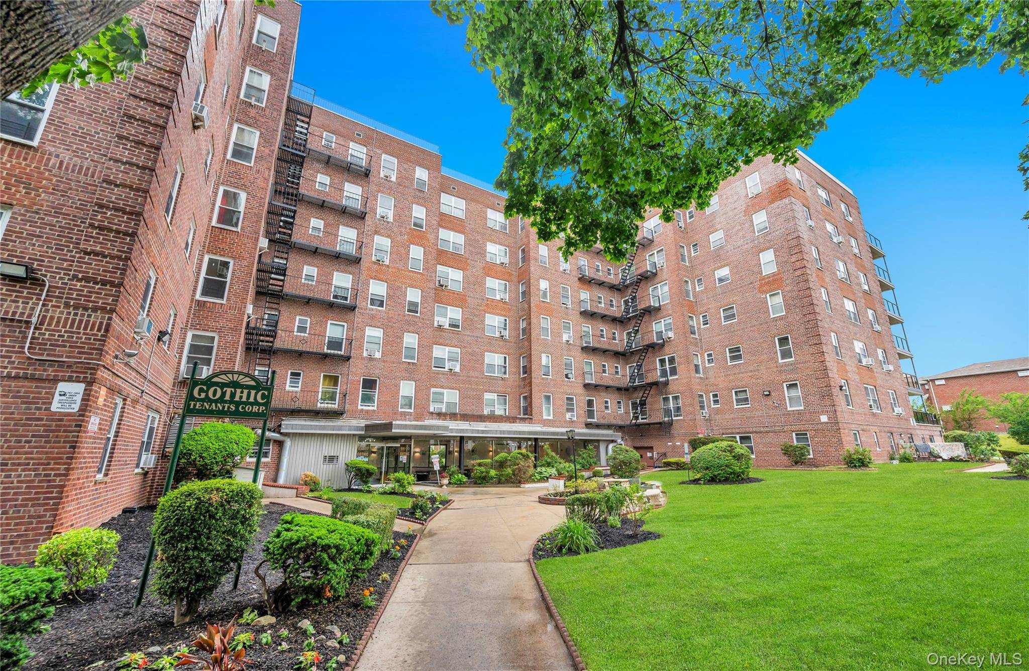 84-50 169th ST #410, Jamaica Hills, NY 11432