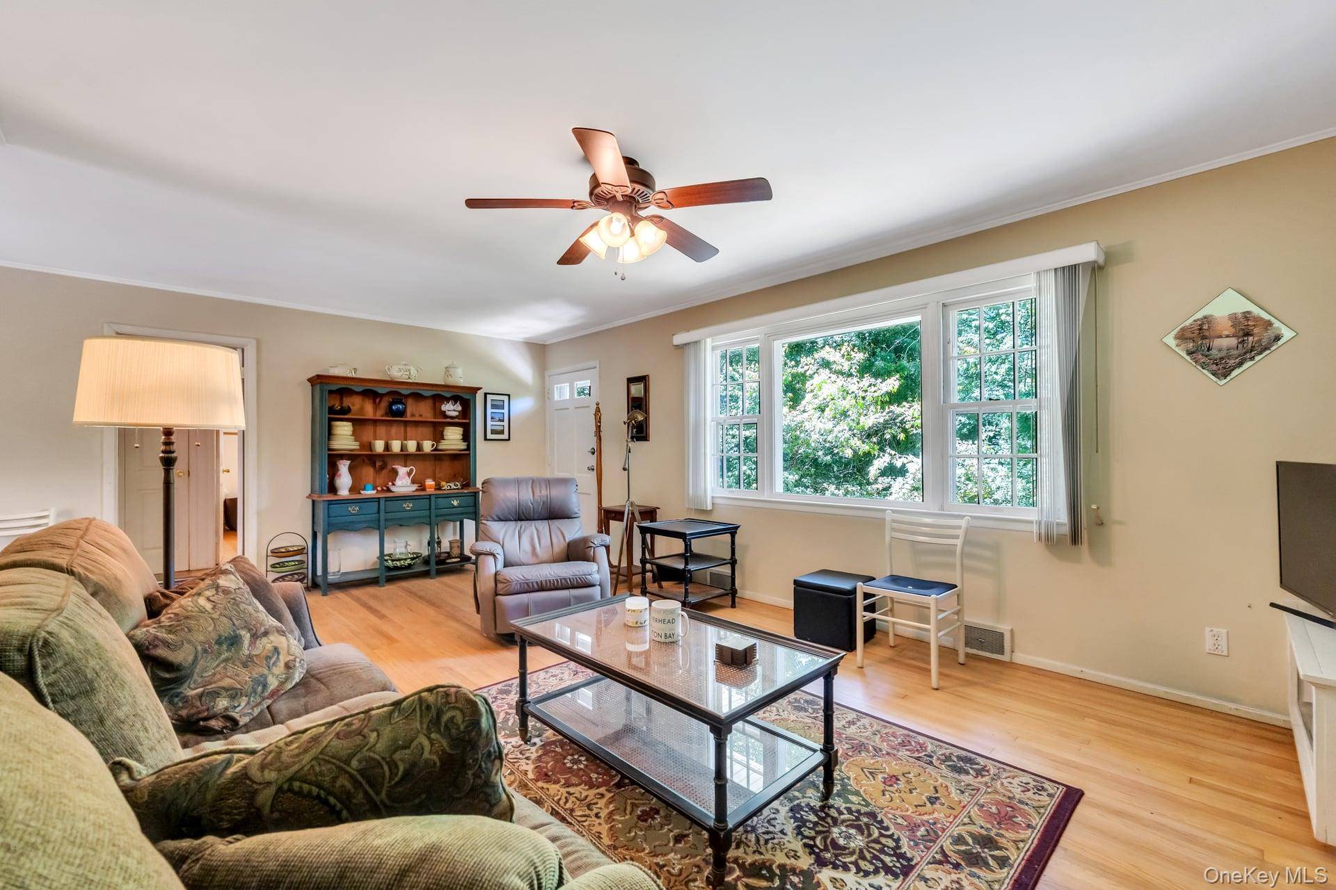 64 Cove Hollow RD, East Hampton, NY 11937