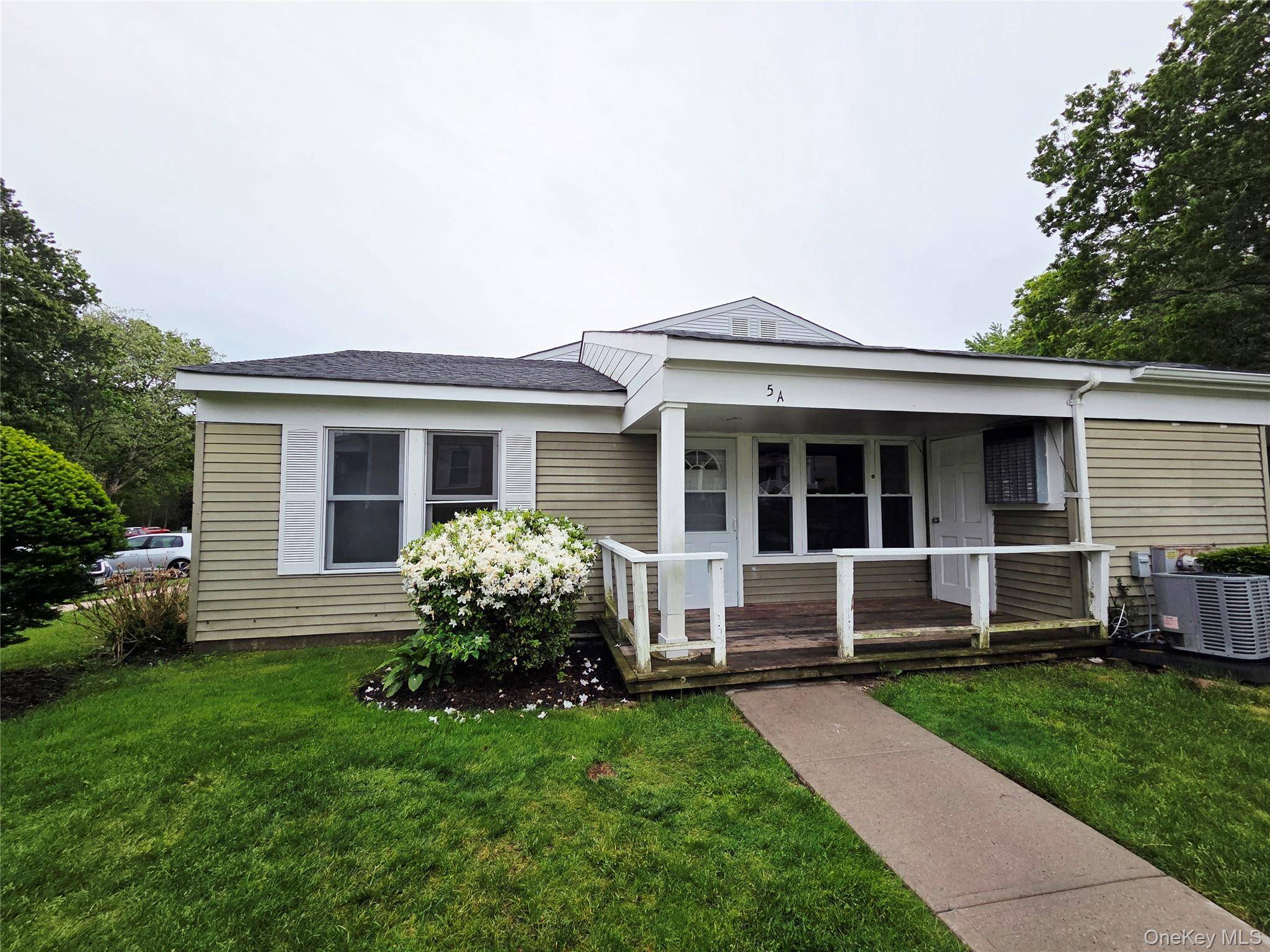 5 Independence CT #5A, Ridge, NY 11961
