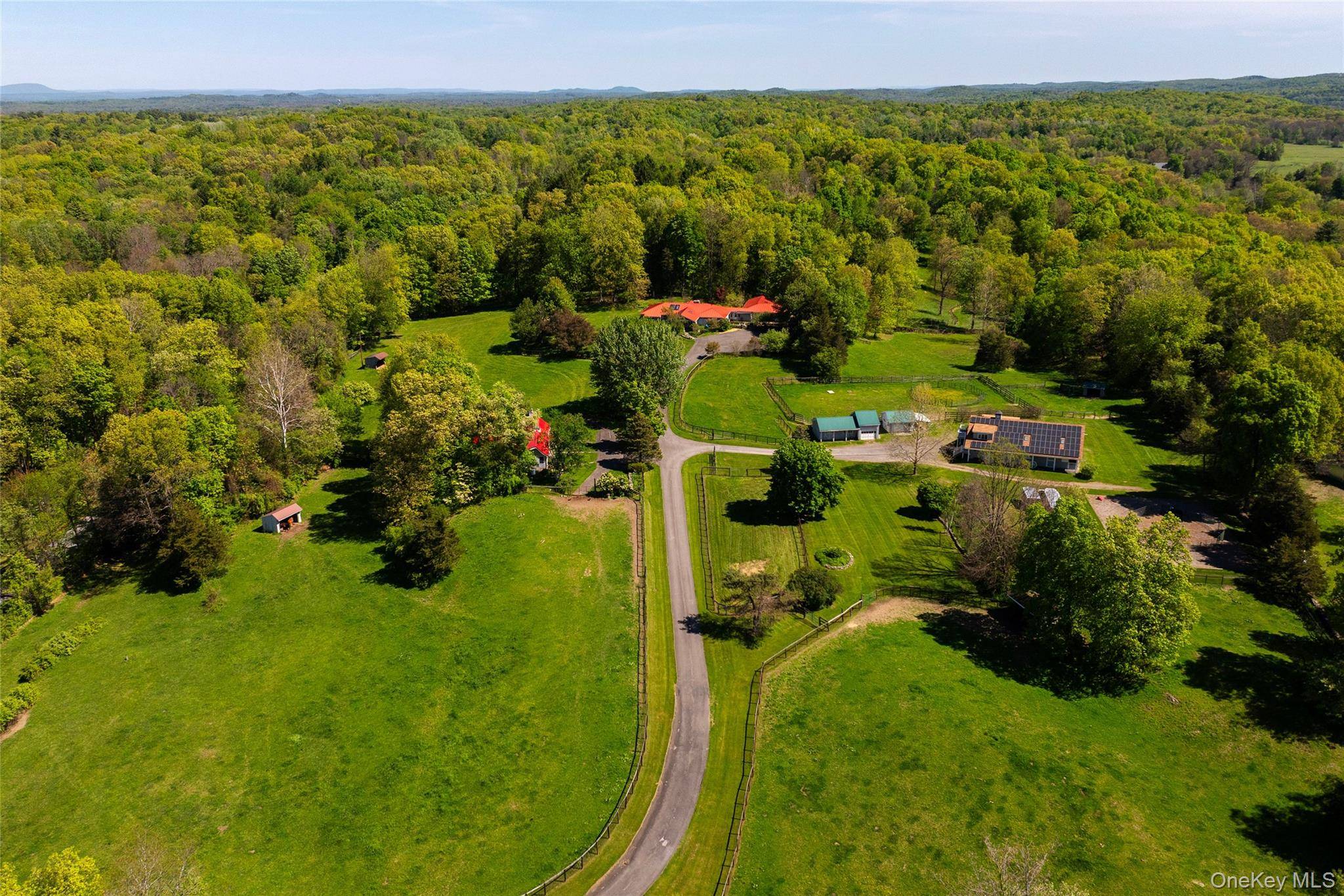 52 Pells RD, Rhinebeck, NY 12572