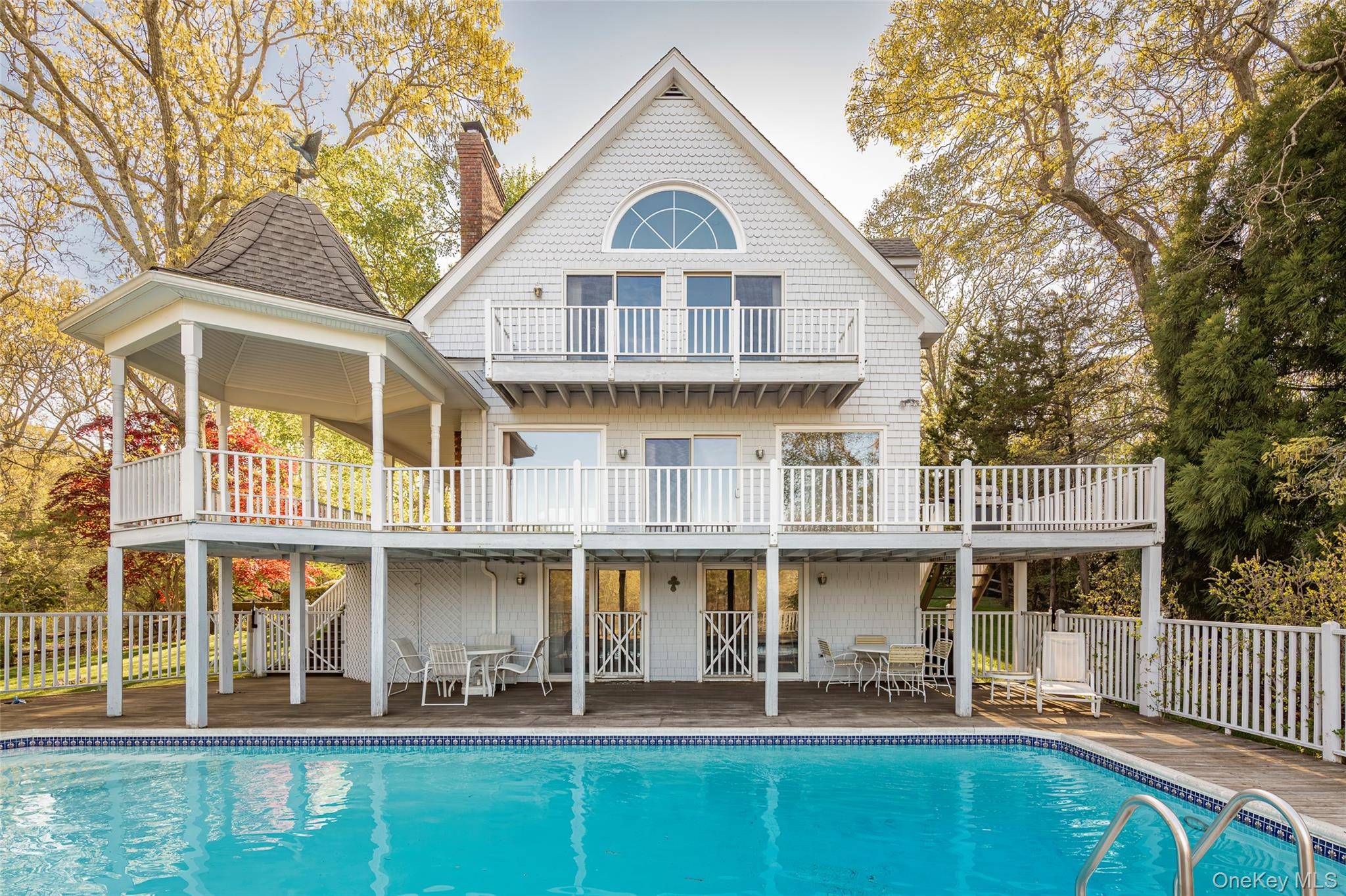 4 Irene LN, Shelter Island, NY 11964