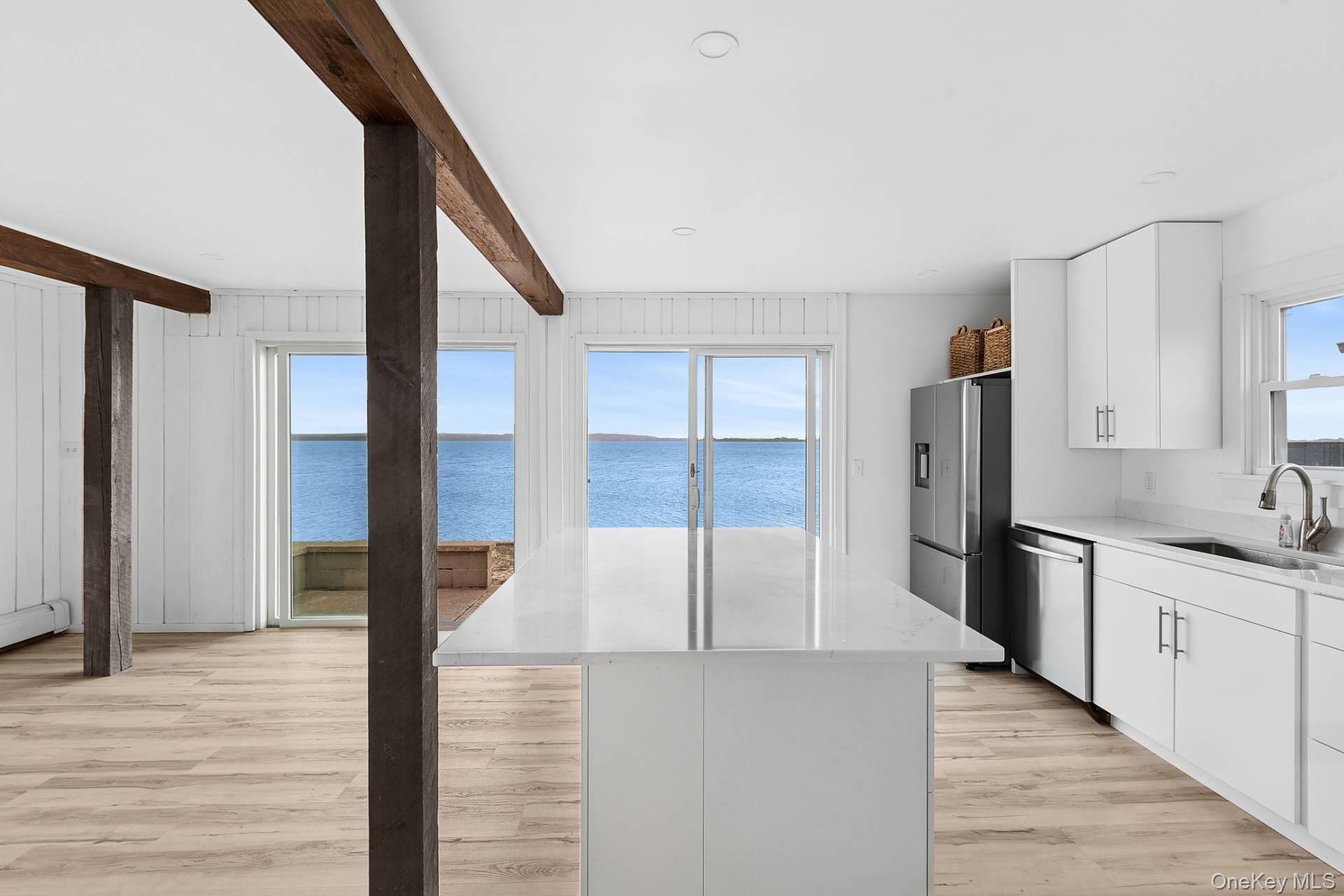 154 Shore DR, Amagansett, NY 11930