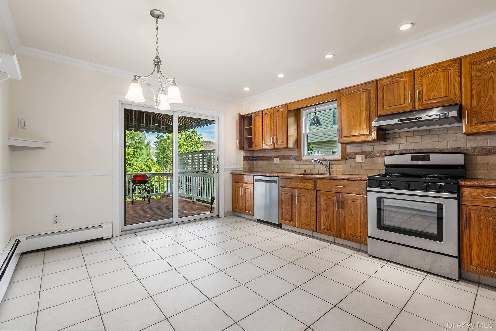 89 Frances AVE, Harrison, NY 10528
