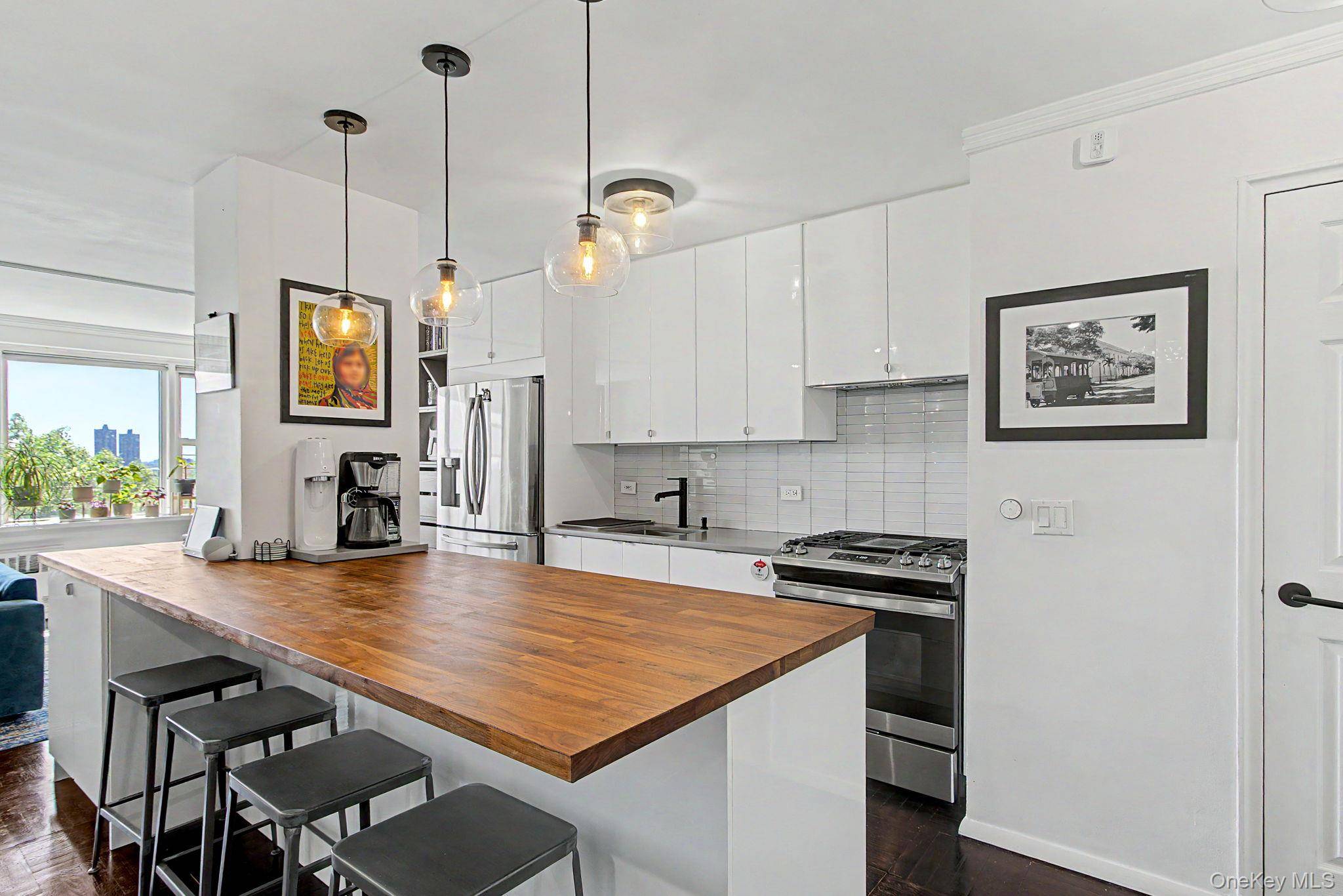 4555 Henry Hudson Pkwy #805, Bronx, NY 10471
