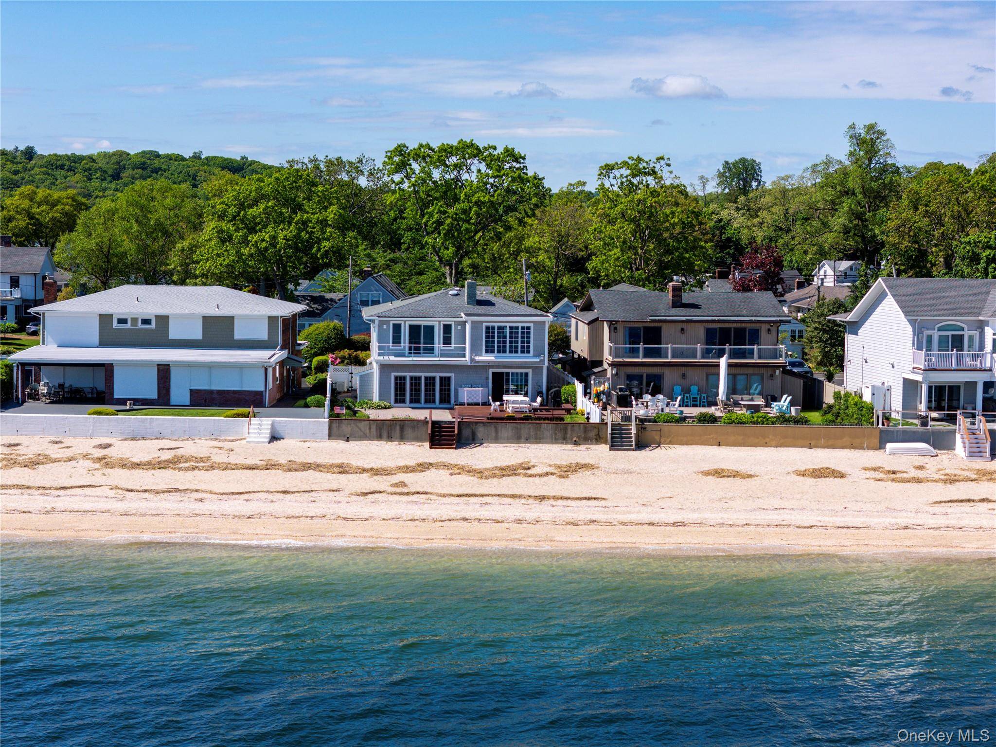 19 Oak Shore DR, Bayville, NY 11709