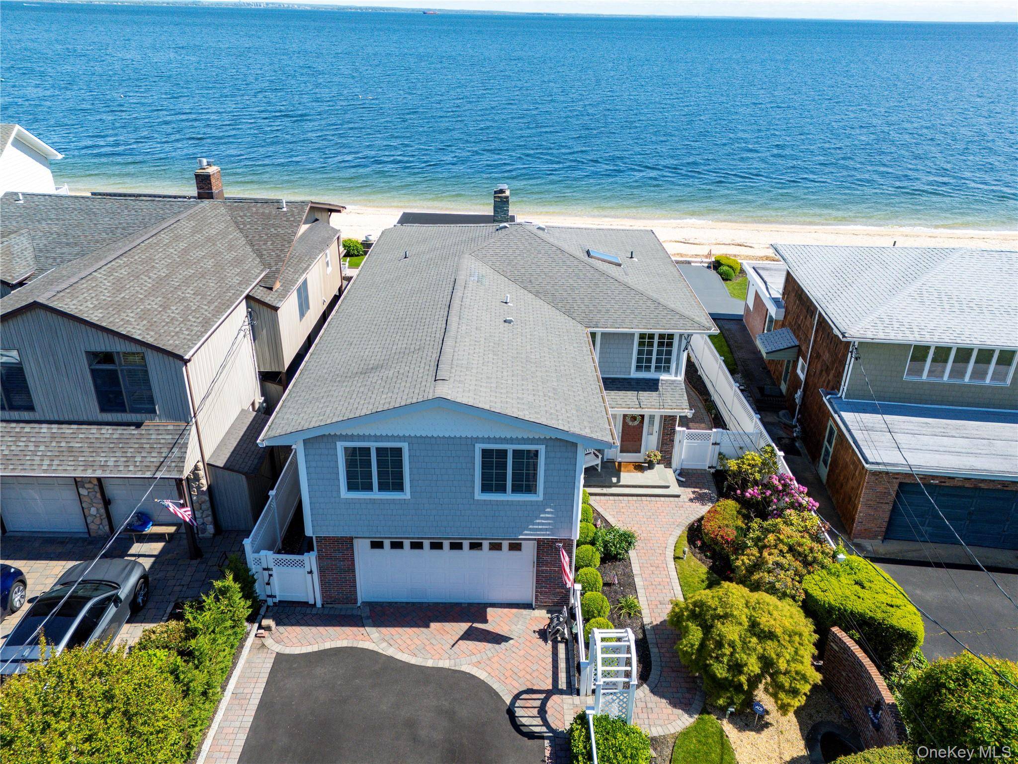 19 Oak Shore DR, Bayville, NY 11709