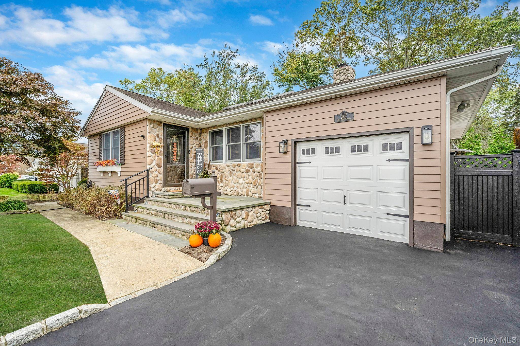 262 W 9th ST, Deer Park, NY 11729