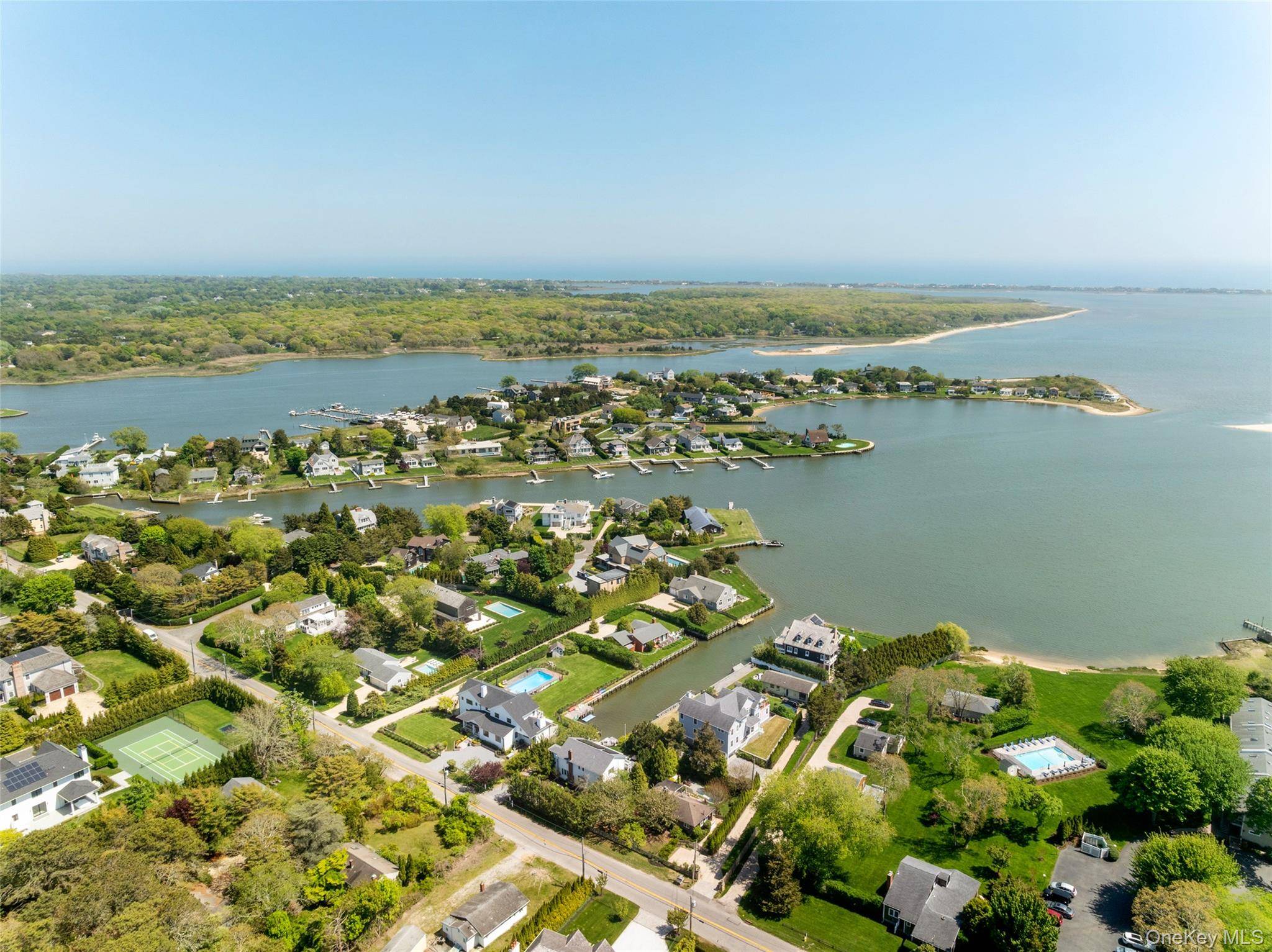56 Middle Pond RD, Southampton, NY 11968